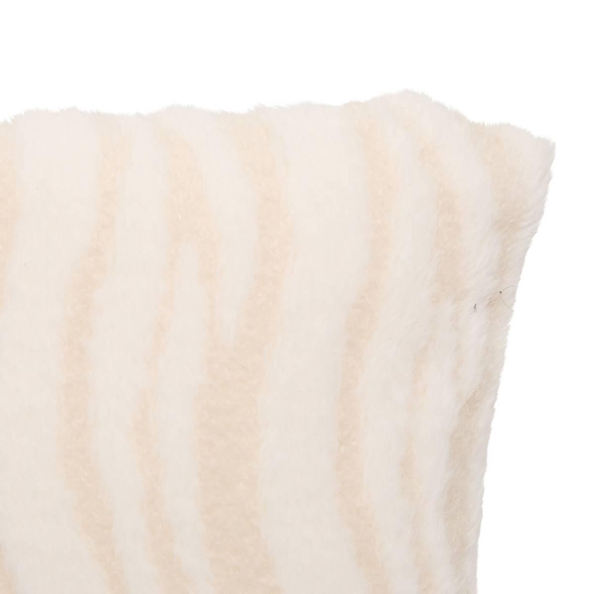 Voir la diapositive 2 : ATMOSPHERA Coussin Imitation Fourrure  Boucly Wavy  40x40cm Beige Lin