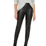 JACQUELINE DE YONG Legging  Similicuir Femme JDY Stine. Coloris disponibles : Noir