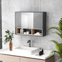 Voir la diapositive 2 : HOMCOM Armoire miroir de salle de bain - 3 portes, 3 étagères, 2 niches - dim. 80 x 20 x 60 cm - gris effet bois clair naturel