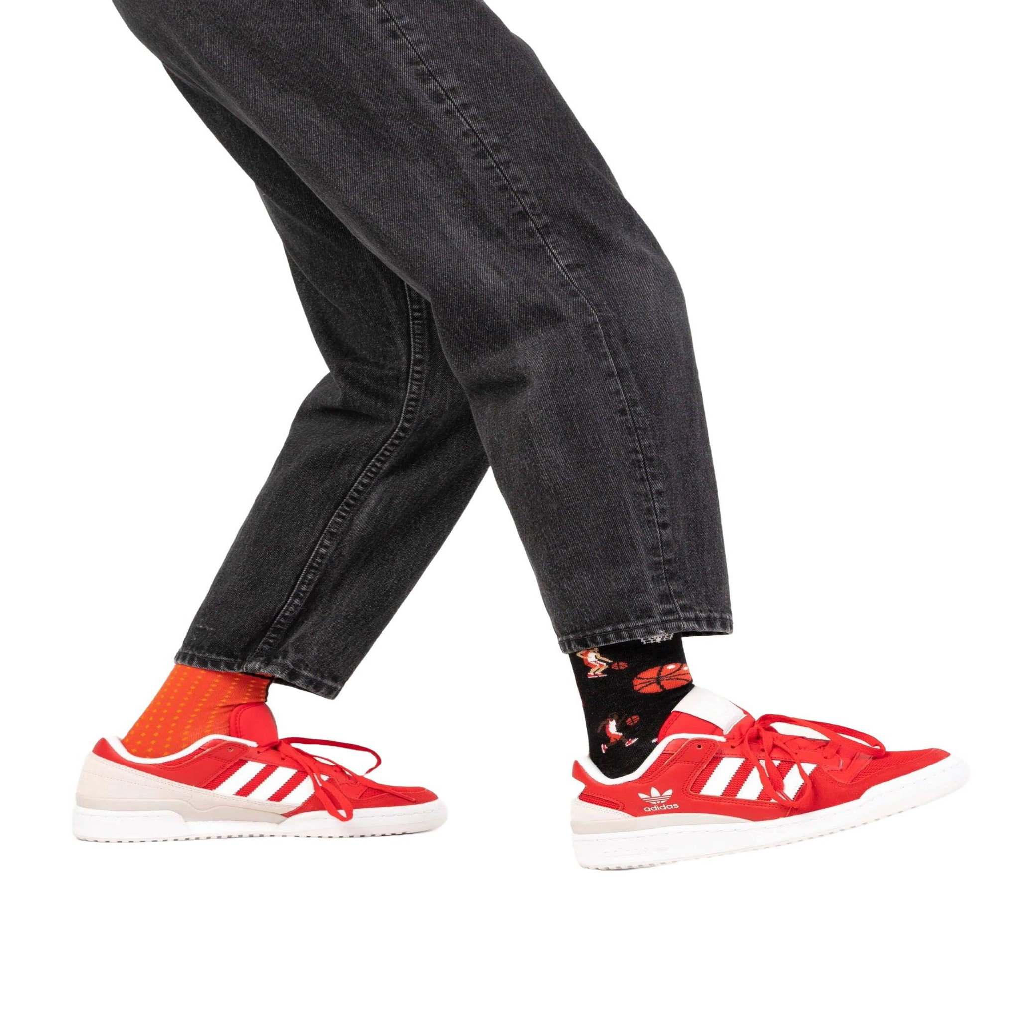 Voir la diapositive 2 : MANY MORNINGS Chaussettes basketball