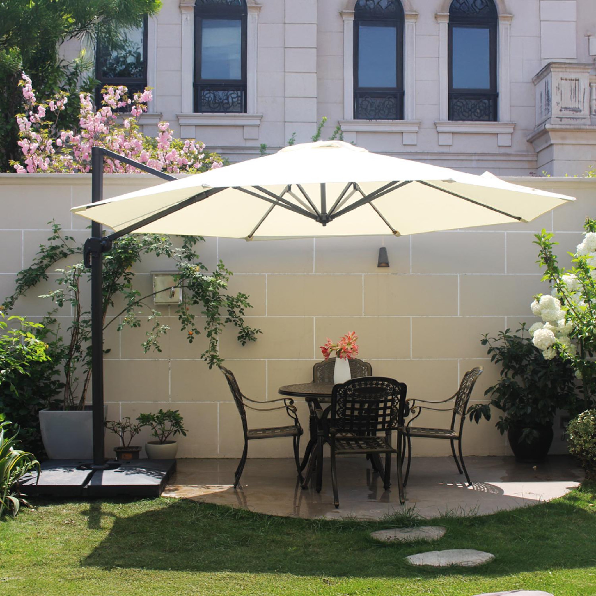 Voir la diapositive 2 : CONCEPT USINE Parasol écru droit rond 35 x 35 m rotatif à 360 castillo