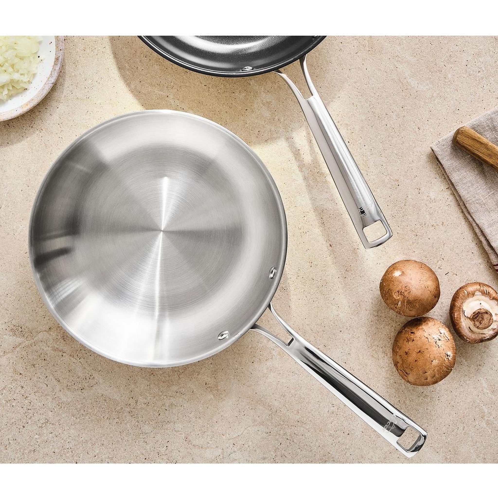 Voir la diapositive 4 : Lacor Poêle inox 24cm - 44424