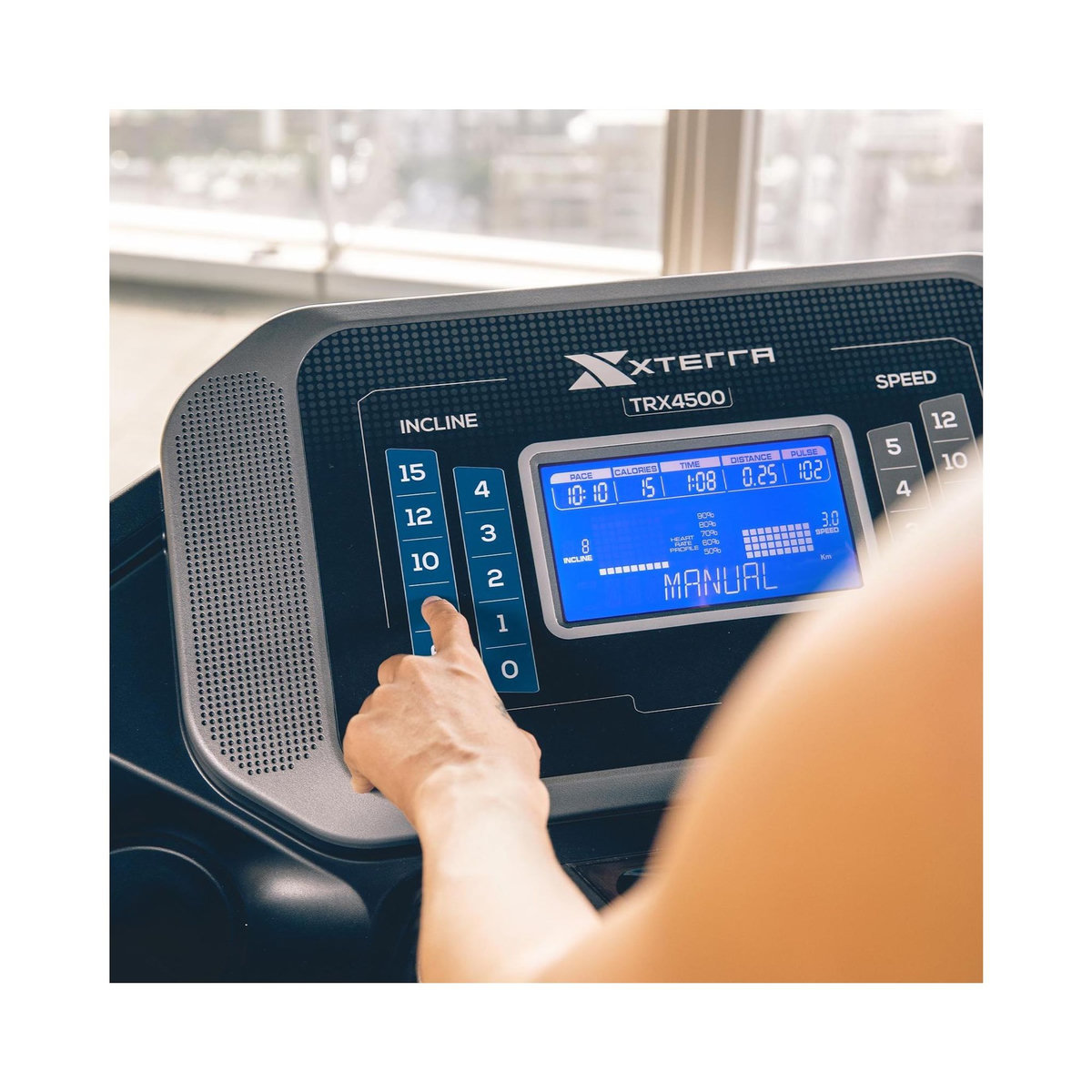 XTERRA Tapis de course Motorisé - Pliable - Xterra - Modèle TRX 4500 - 18 Km/h - Bluetooth/App - Maison/Appartement