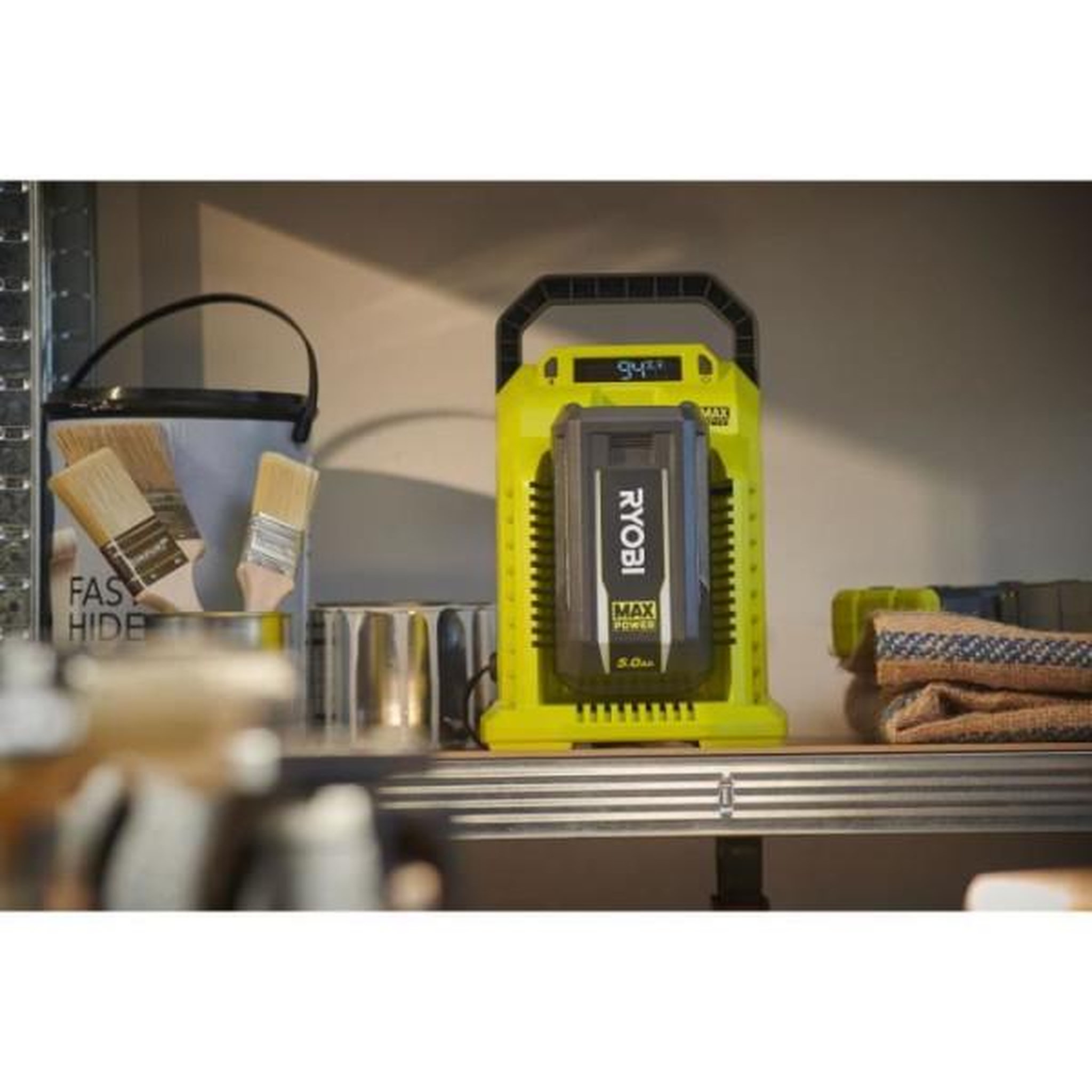 Voir la diapositive 3 : Ryobi Chargeur - RYOBI - 36 V ultra rapide 10 A - Variation du courant de charge en fonction de la batterie - Ecran LCD