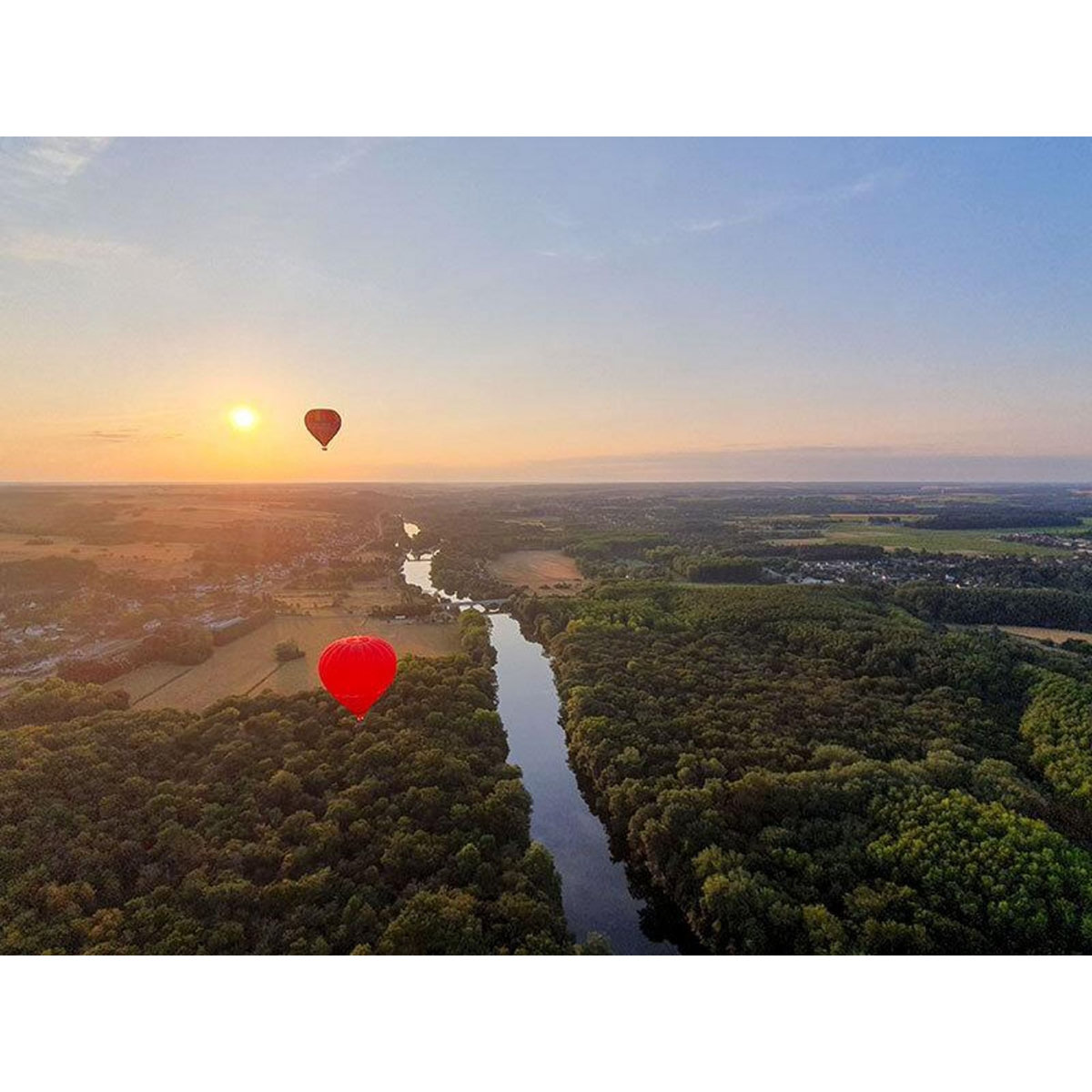 Smartbox Vol en montgolfière au-dessus de la Vallée de la Loire - Coffret Cadeau Sport & Aventure