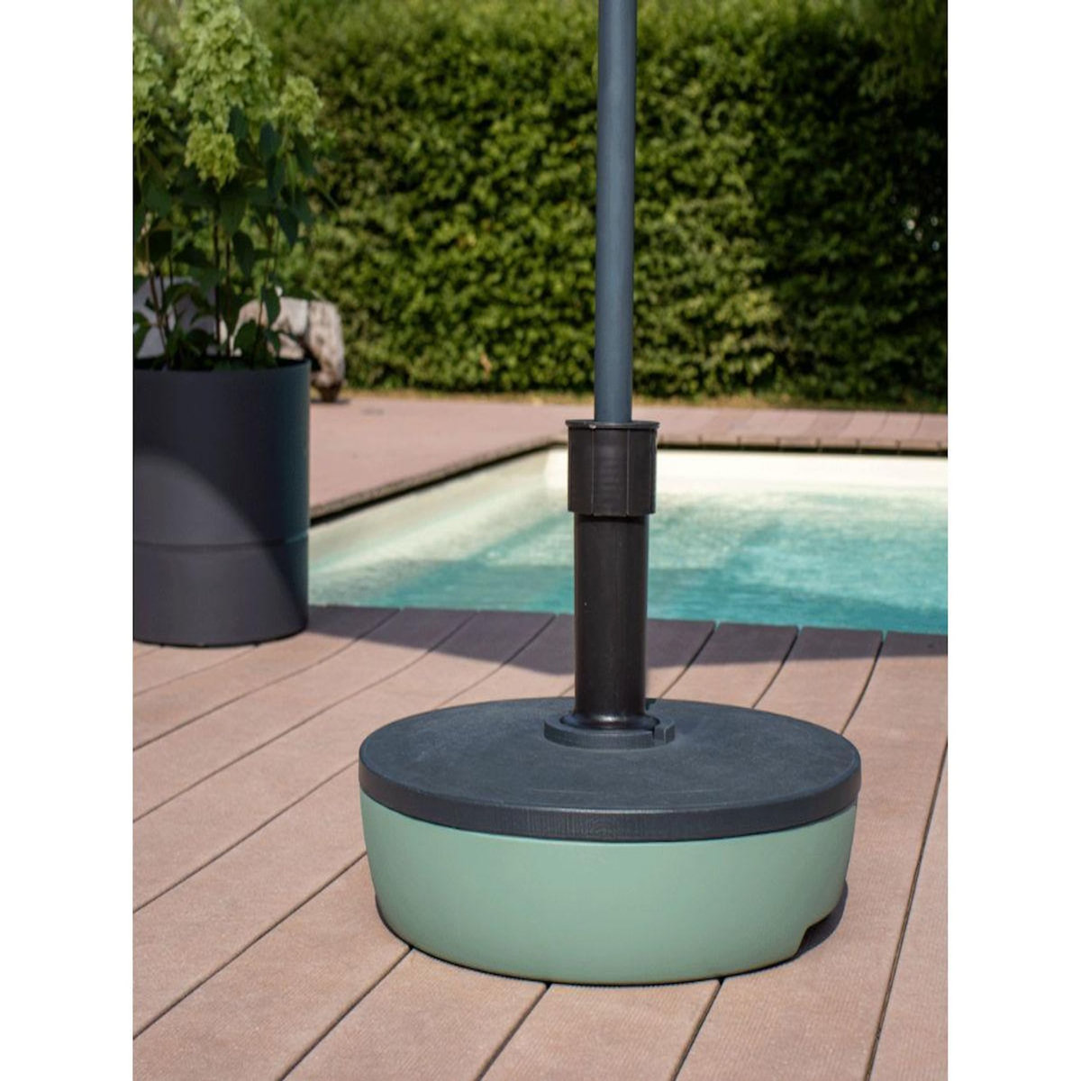Eda Pied de parasol rond en plastique à remplir 20 L  gris foncé/laurier - EDA
