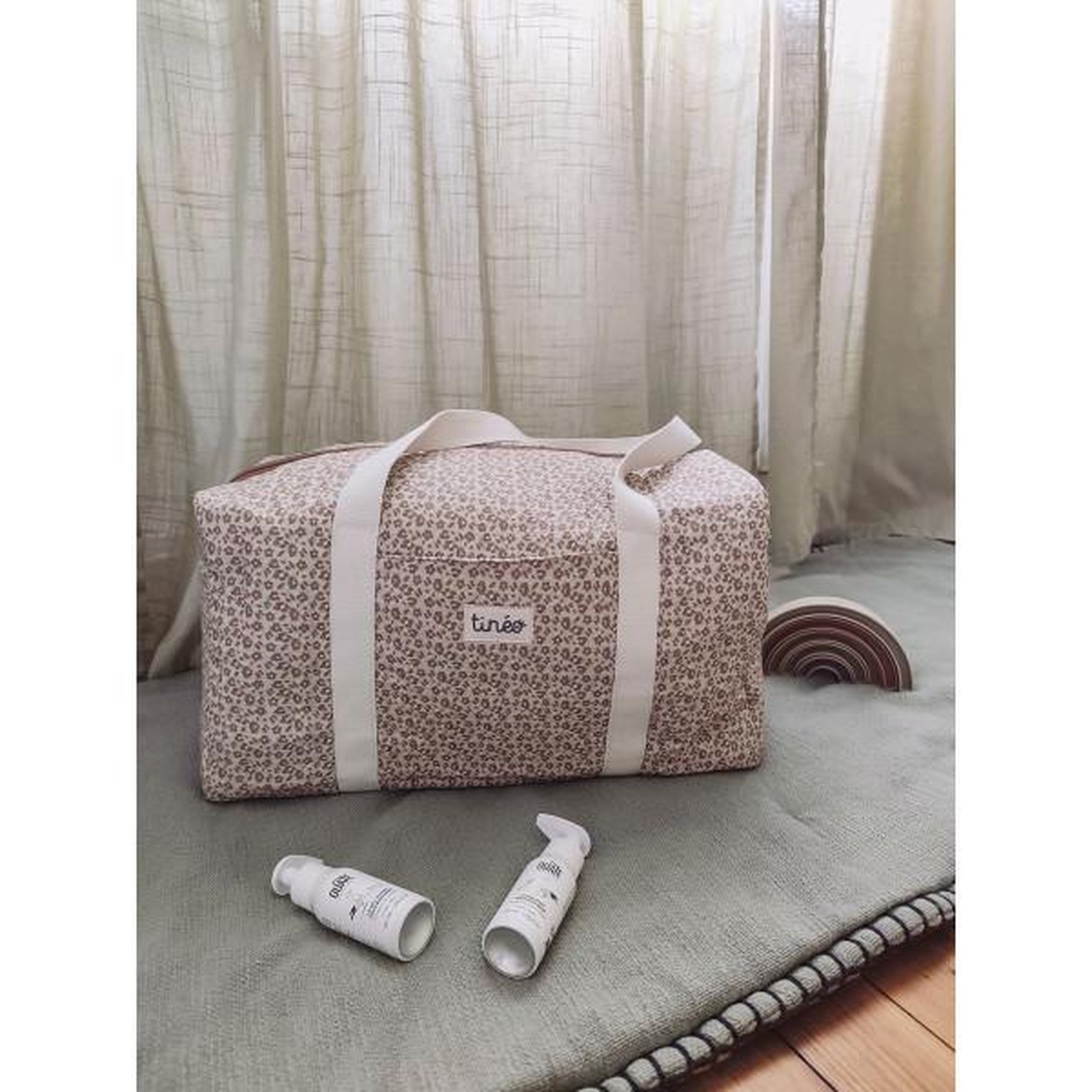 Voir la diapositive 6 : TINEO Sac a langer - TINEO - 40 x 22 x 24 cm - Léopard