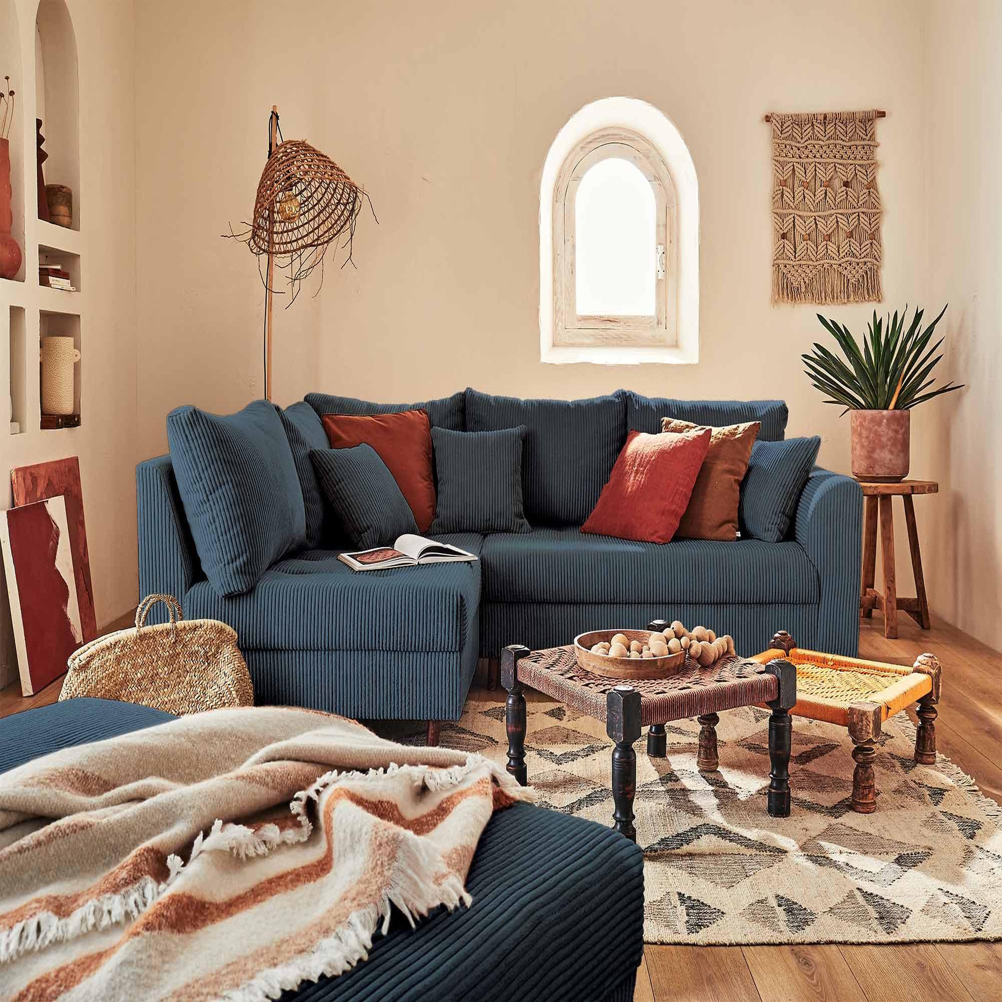 Voir la diapositive 5 : BEST MOBILIER Rune - canapé d'angle gauche - 4 places - avec pouf d'appoint - en velours côtelé