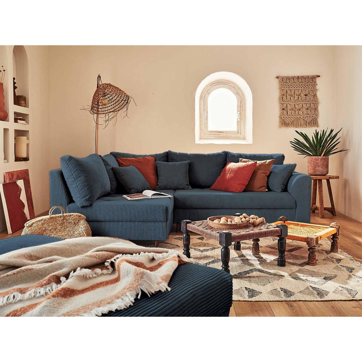 LISA DESIGN Rune - canapé d'angle gauche - 4 places - avec pouf d'appoint - en velours côtelé