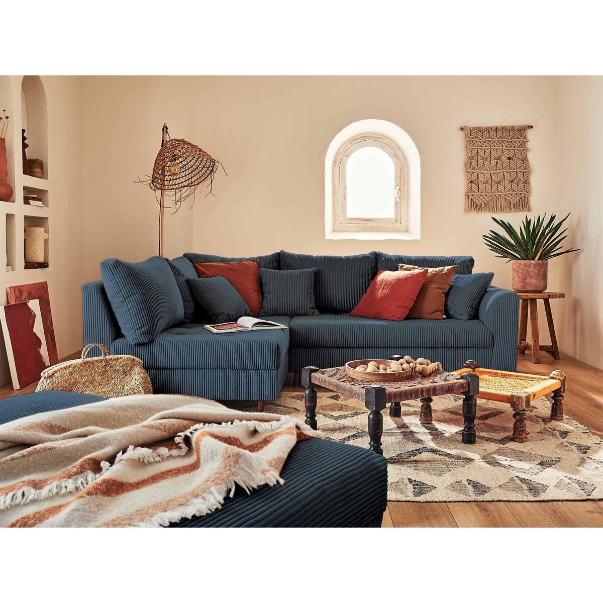 LISA DESIGN Rune - canapé d'angle gauche - 4 places - avec pouf d'appoint - en velours côtelé