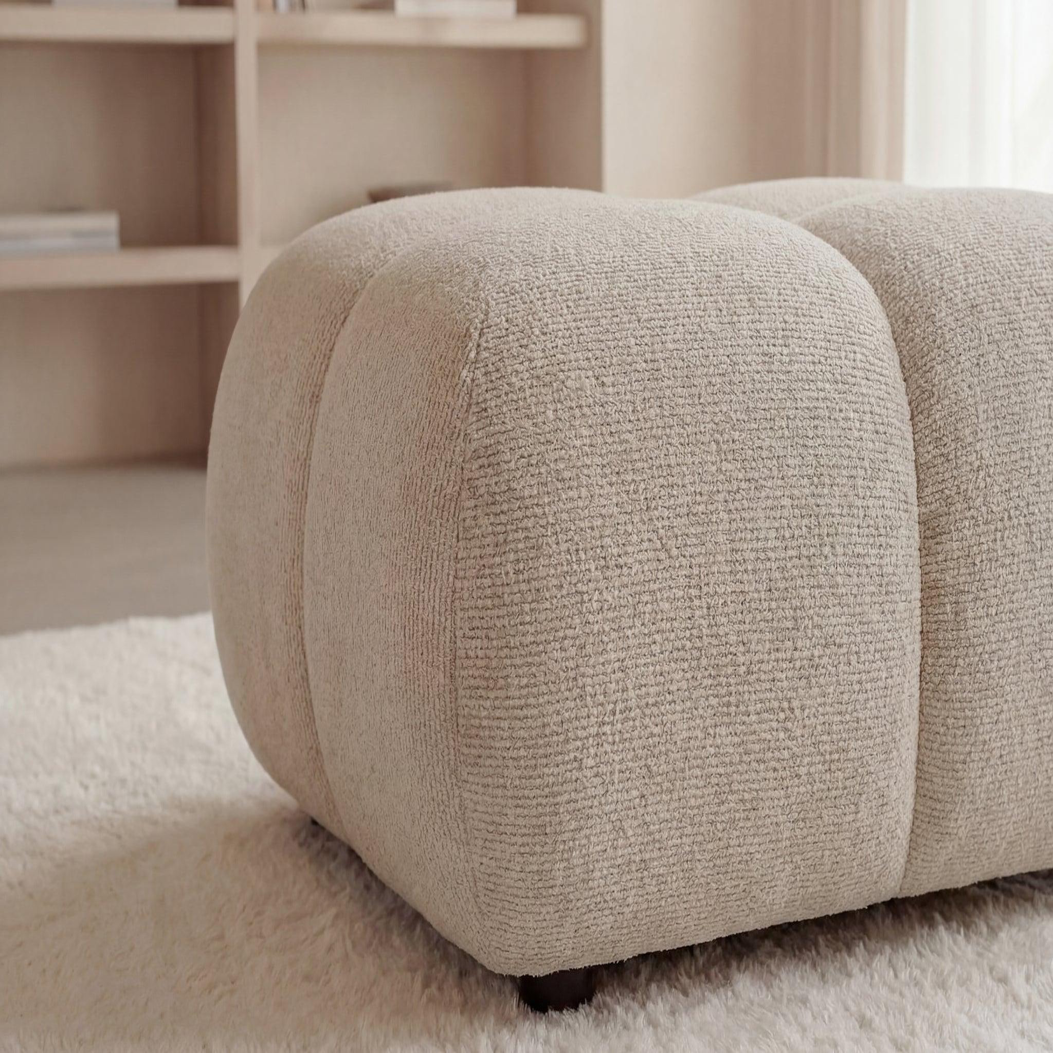 Voir la diapositive 4 : CASANOVA PARIS Constance - pouf en tissu chenille 72x72x43.5