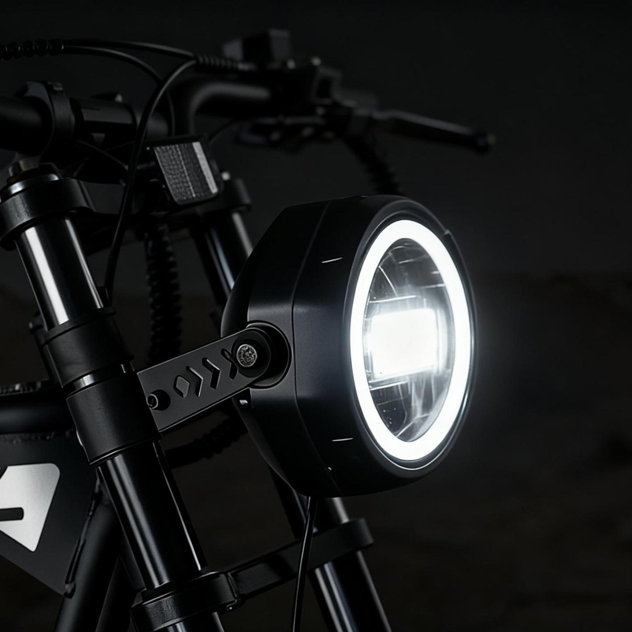 Voir la diapositive 6 : AVDL Vélo électrique t3 20  à gros pneus, 2 places, 250 w, 48 v, 18 ah, avec coffre arrière, autonomie 80 km