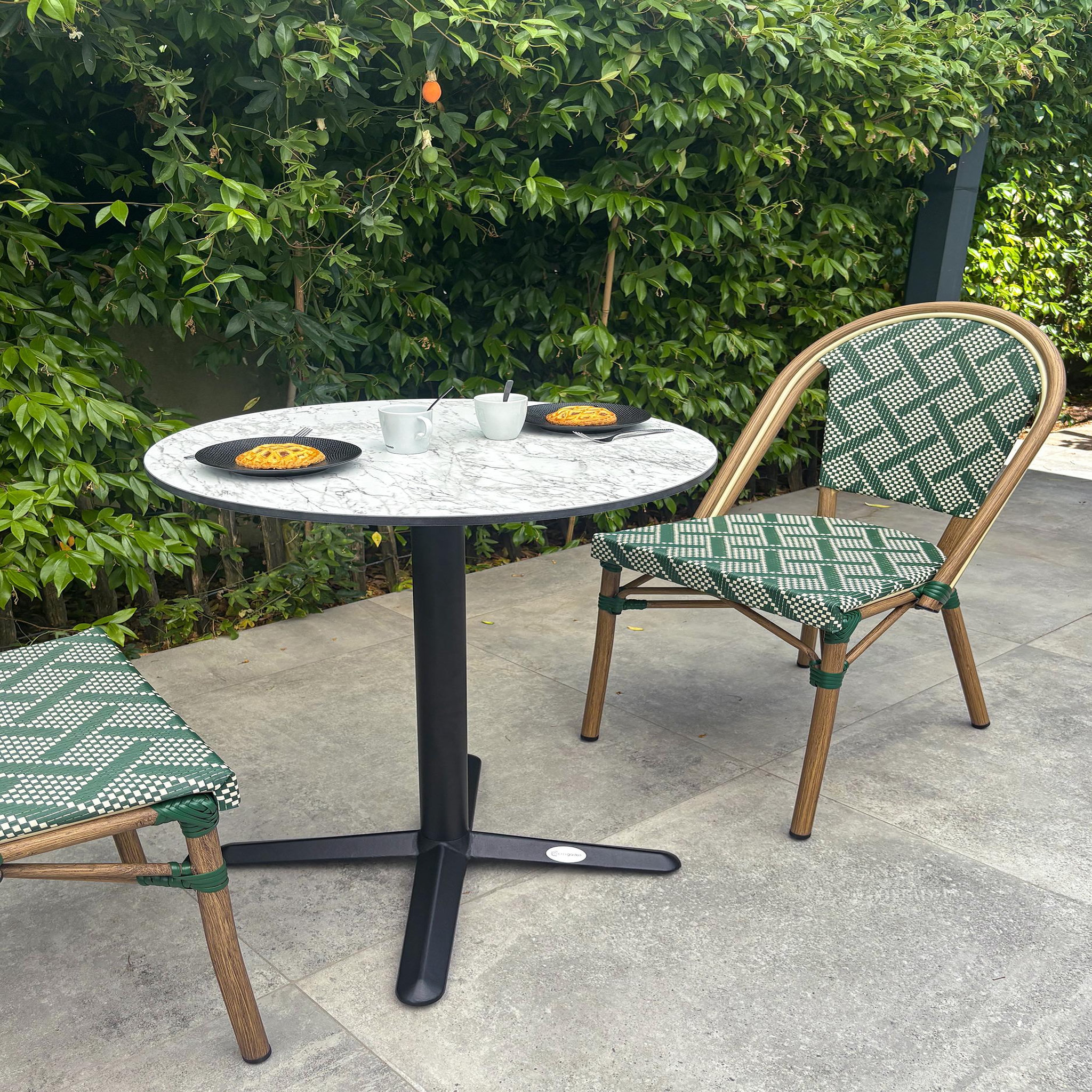 Voir la diapositive 3 : DCB GARDEN Ensemble repas de jardin en acier et plateau rond en HPL (2 places)