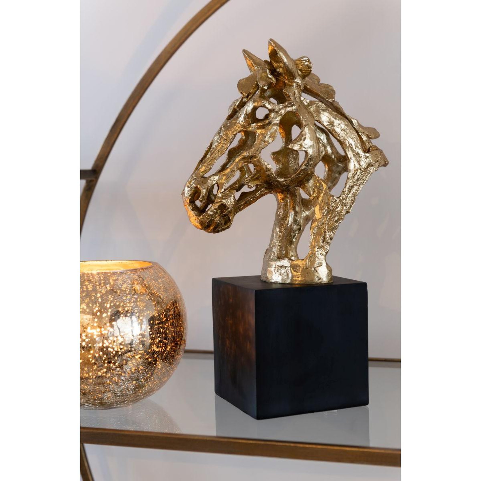 Voir la diapositive 6 : J-LINE Tête de cheval ajourée sur socle  hollywood  26cm doré
