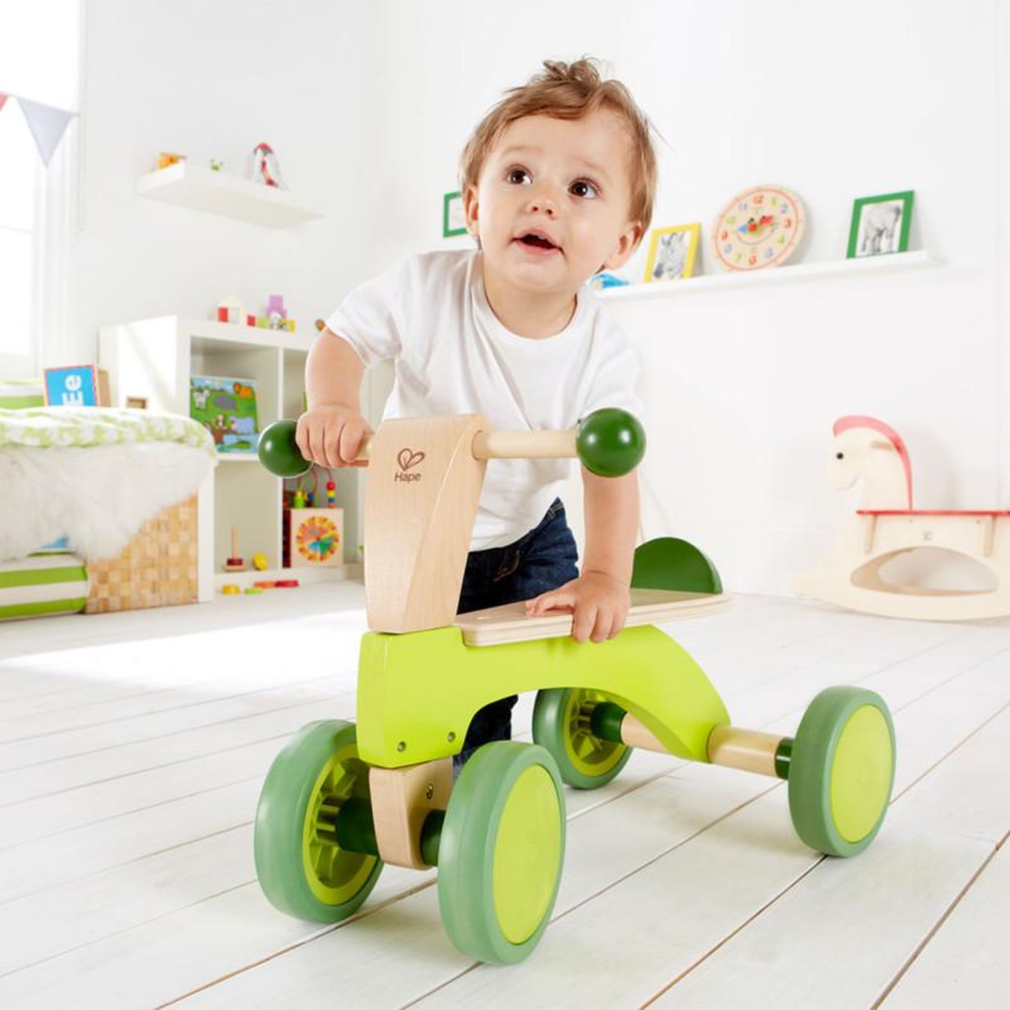 Voir la diapositive 4 : Hape Hape Wooden Balance Bike