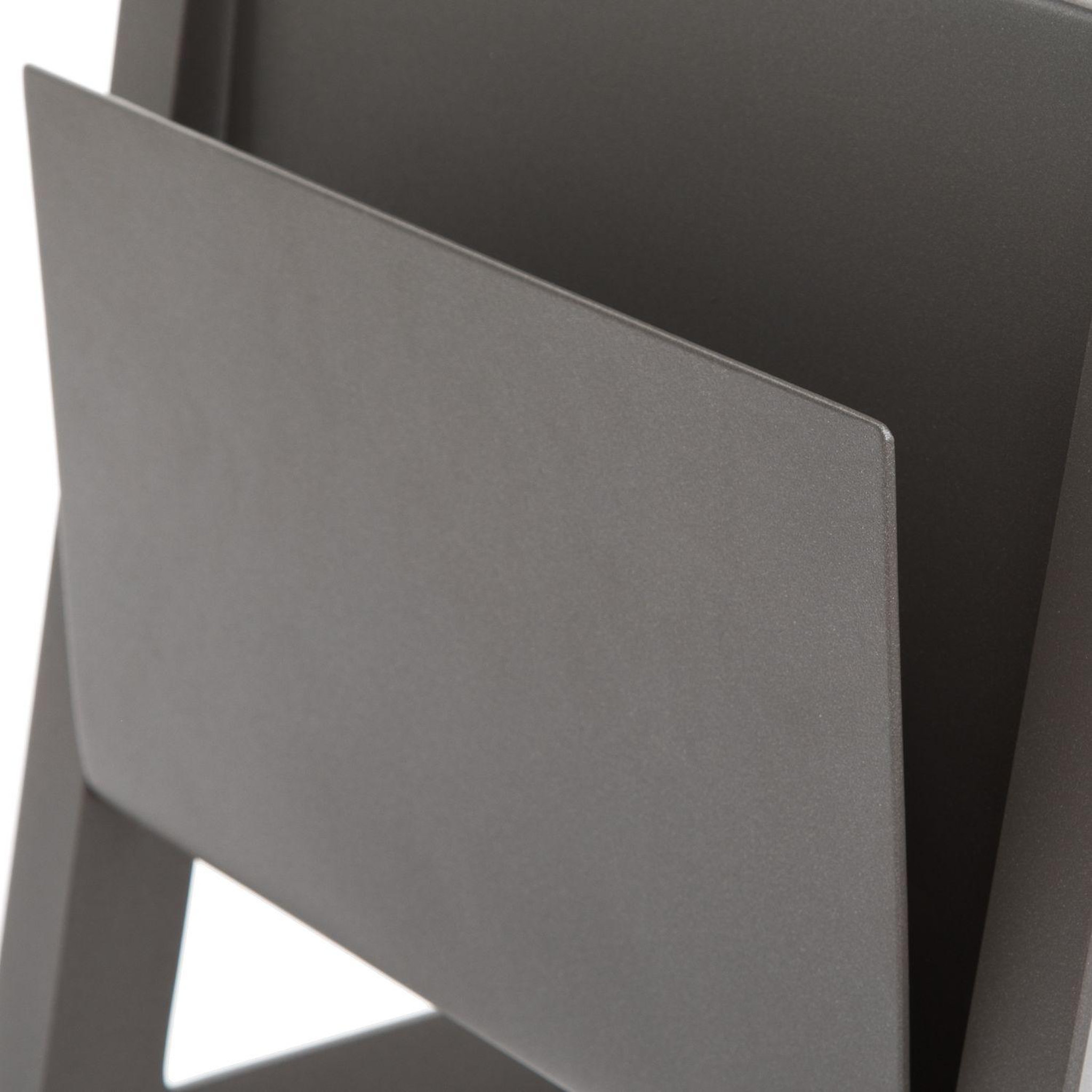 Voir la diapositive 4 : HESPERIDE Table d'appoint de jardin design allure