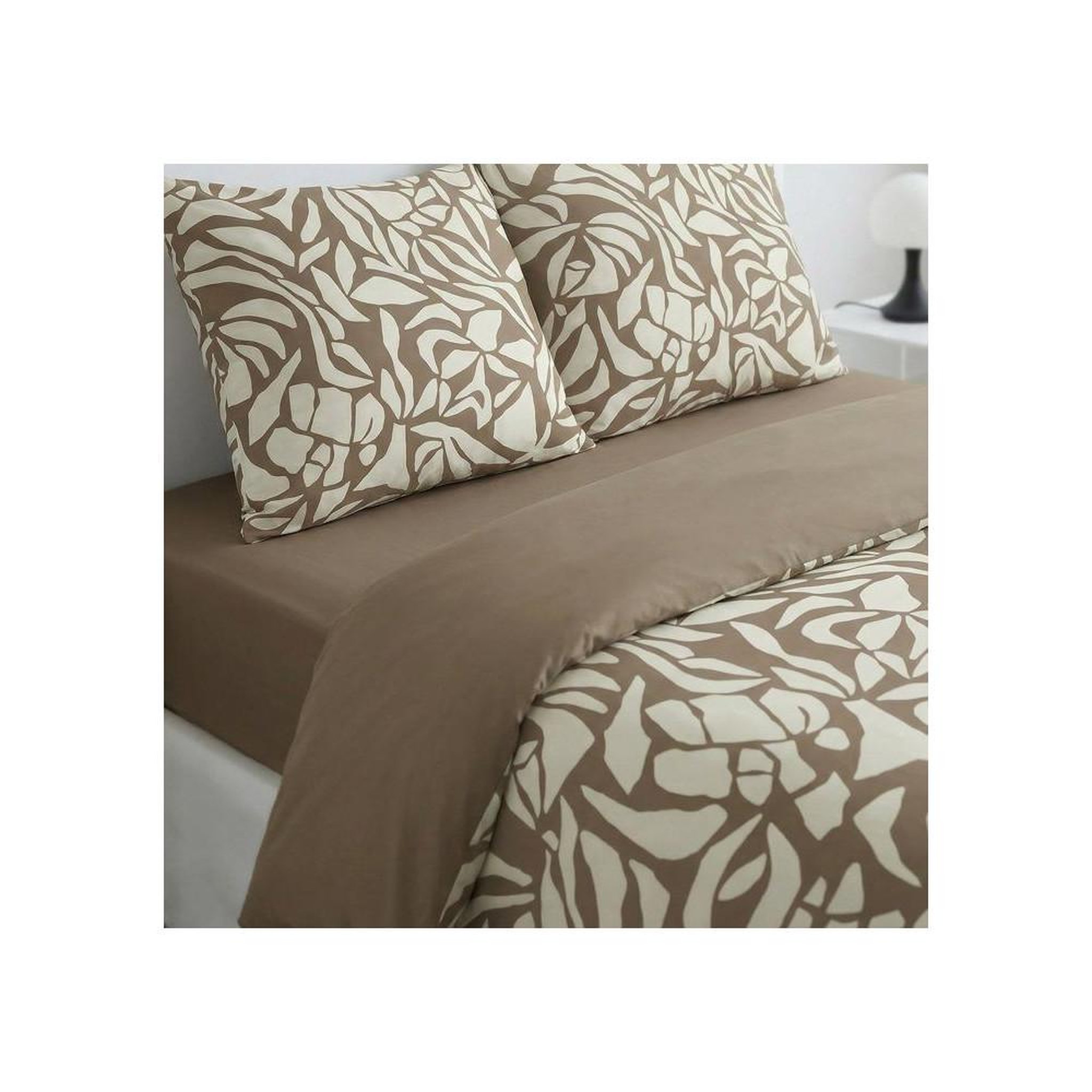Voir la diapositive 2 : Today Parure de housse de couette en coton taupe imprimé feuillage réversible 240 x 220 cm avec 2 taies 63 x 63 cm