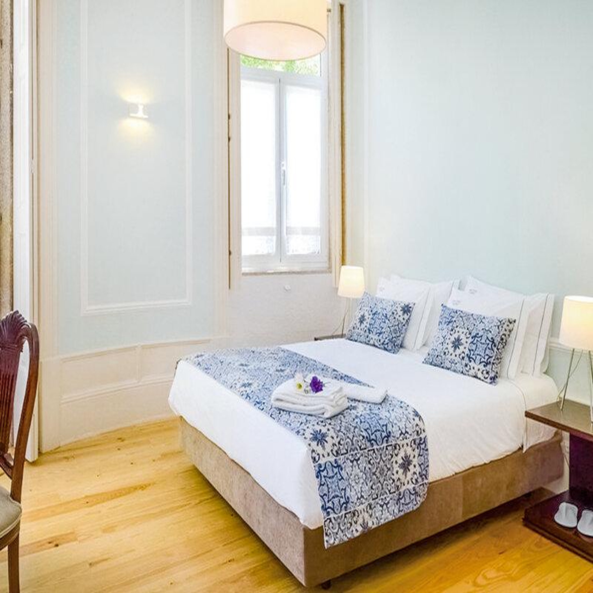 Voir la diapositive 2 : Smartbox 3 jours d'escapade à porto - coffret cadeau séjour