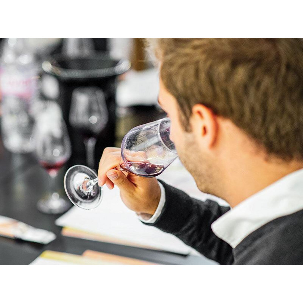 Smartbox Cours d'œnologie de 2h pour explorer le monde du vin avec ProDégustation - Coffret Cadeau Gastronomie