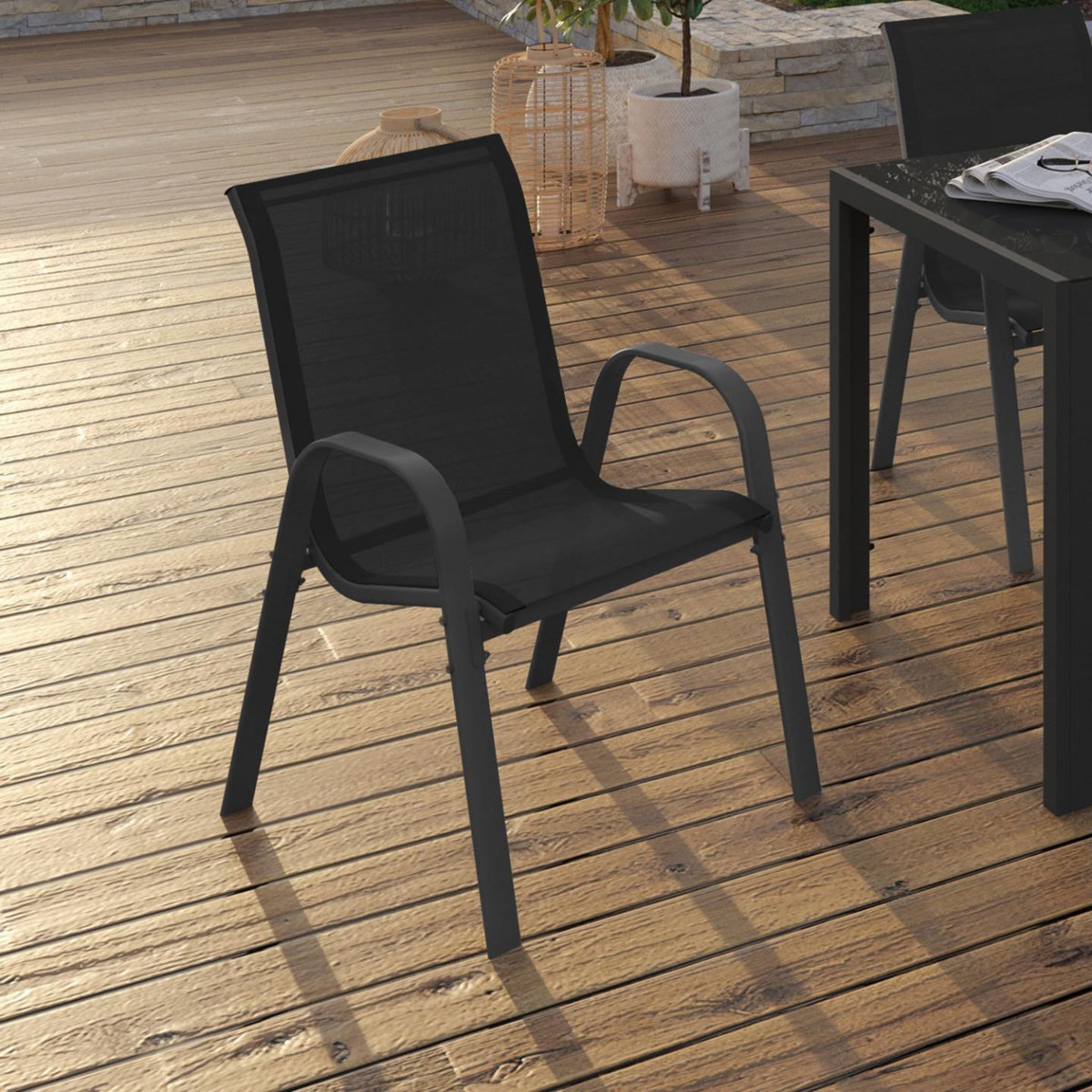 ID MARKET Lot de 4 chaises de jardin LYMA métal et textilène empilables noires