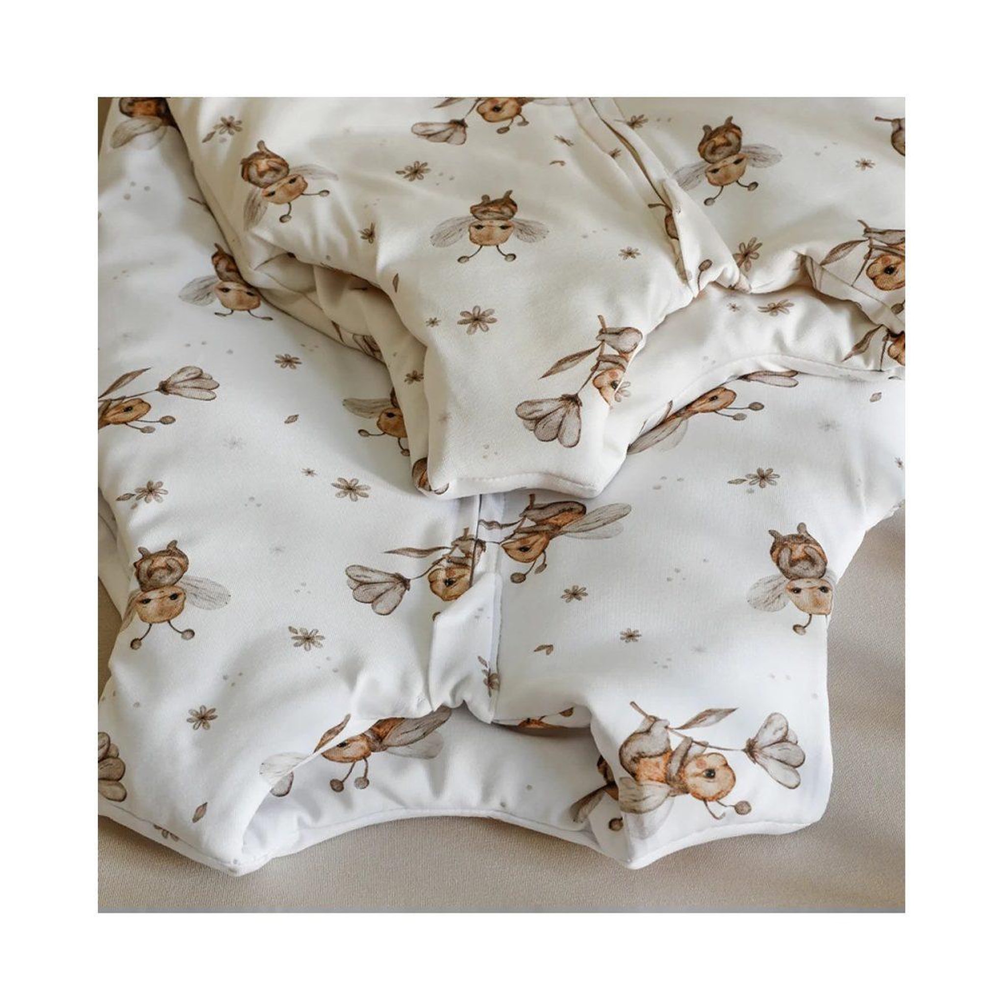 Voir la diapositive 4 : WALDIN Gigoteuse à jambes en coton 2,5 TOG - taille S (1-2 ans) - motif abeilles, champagne