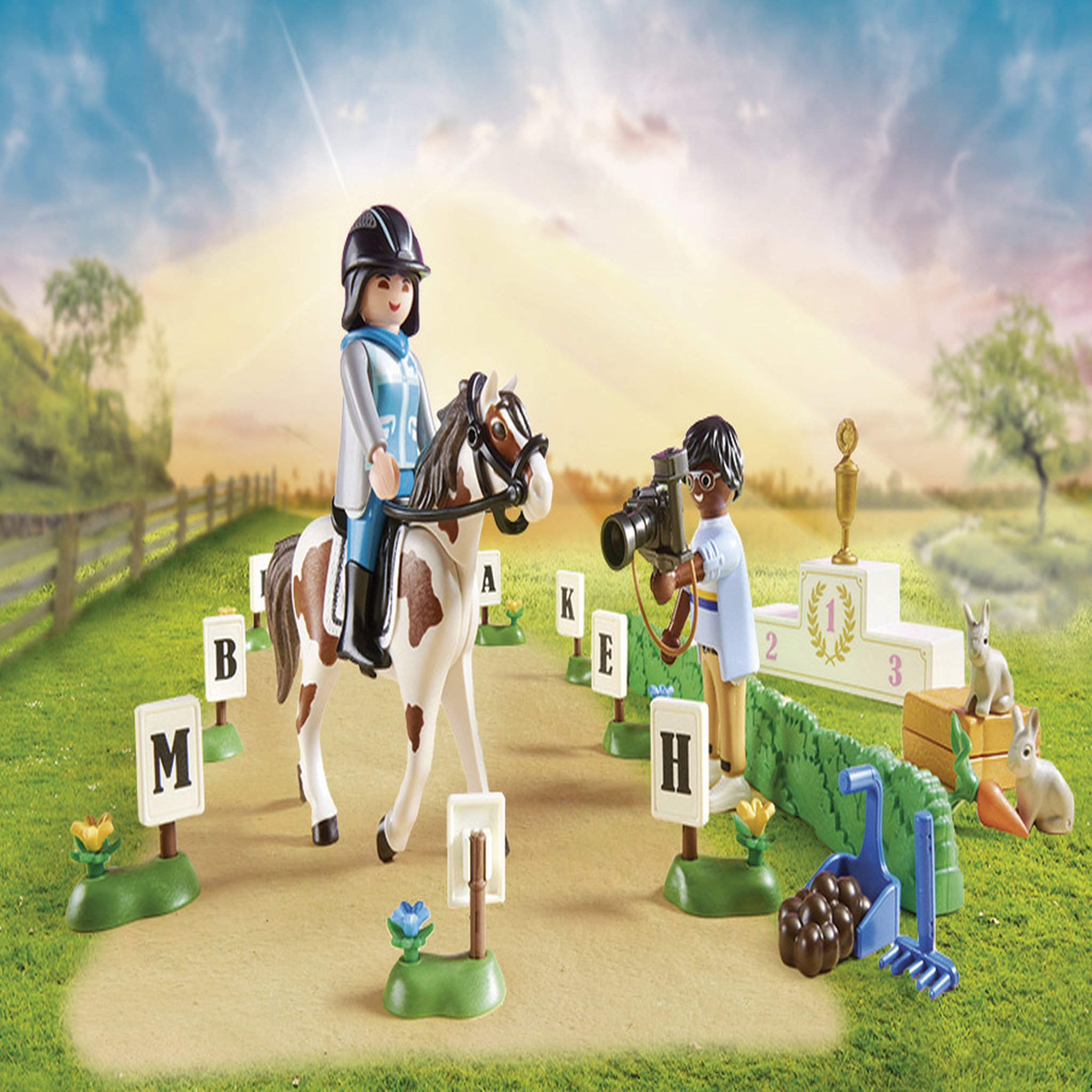 Voir la diapositive 3 : PLAYMOBIL 70996 - Parcours d'obstacles avec chevaux