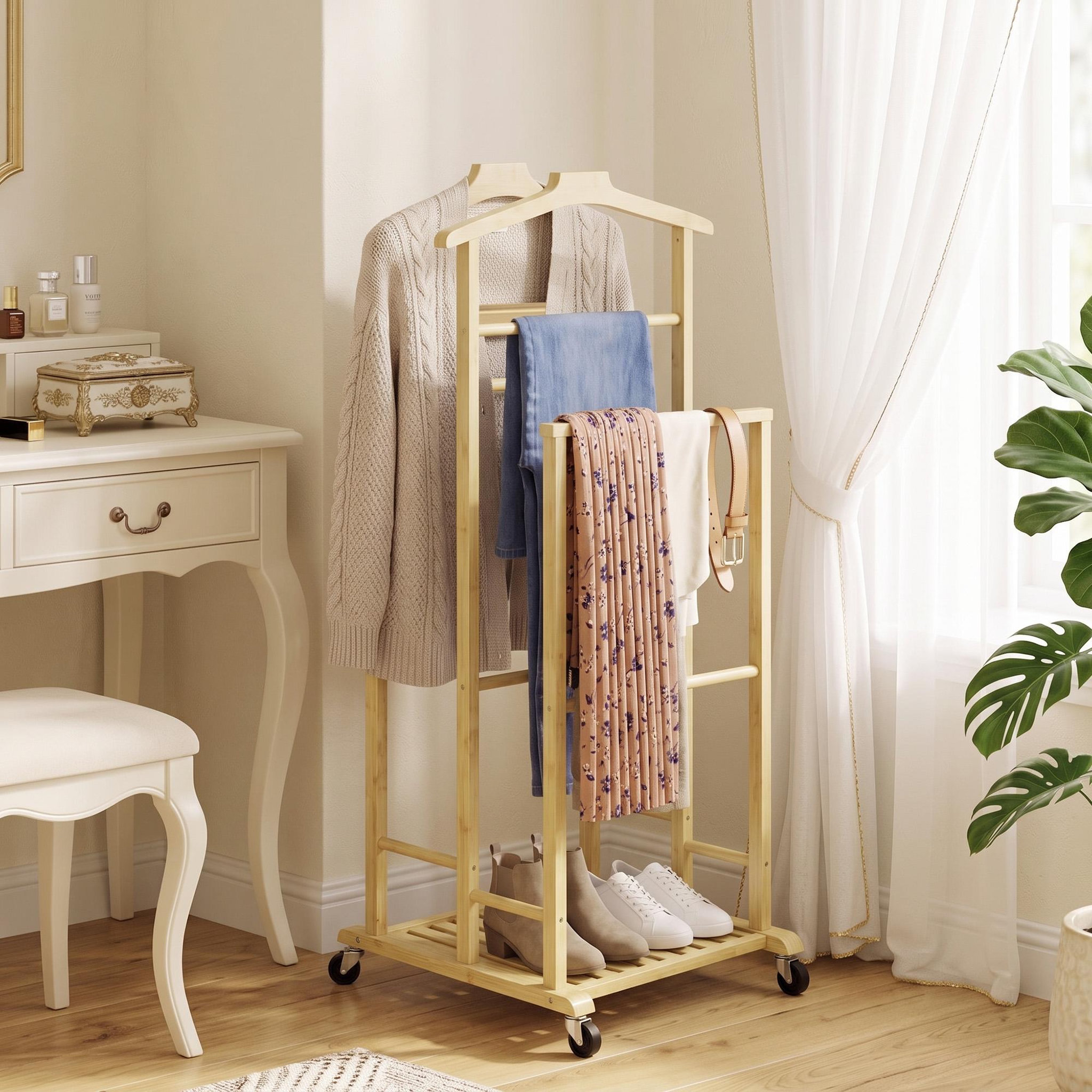 Voir la diapositive 2 : HOMCOM Valet de chambre mobile bois bambou avec portants et étagère