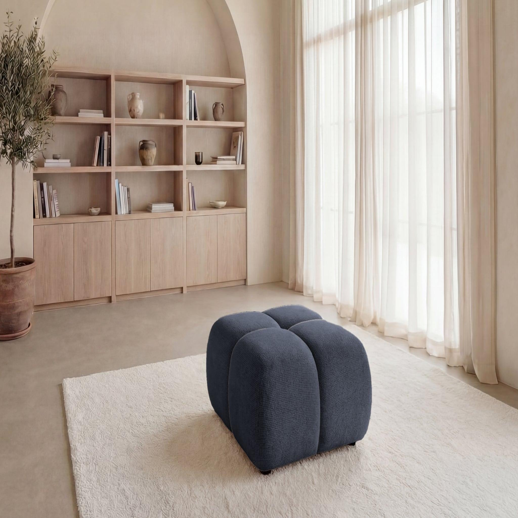 Voir la diapositive 2 : CASANOVA PARIS Constance - pouf en tissu chenille 72x72x43.5