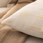 Voir la diapositive 3 : Paris Prix Coussin à Motifs Métallisés  Ondine  40x60cm Beige & Blanc