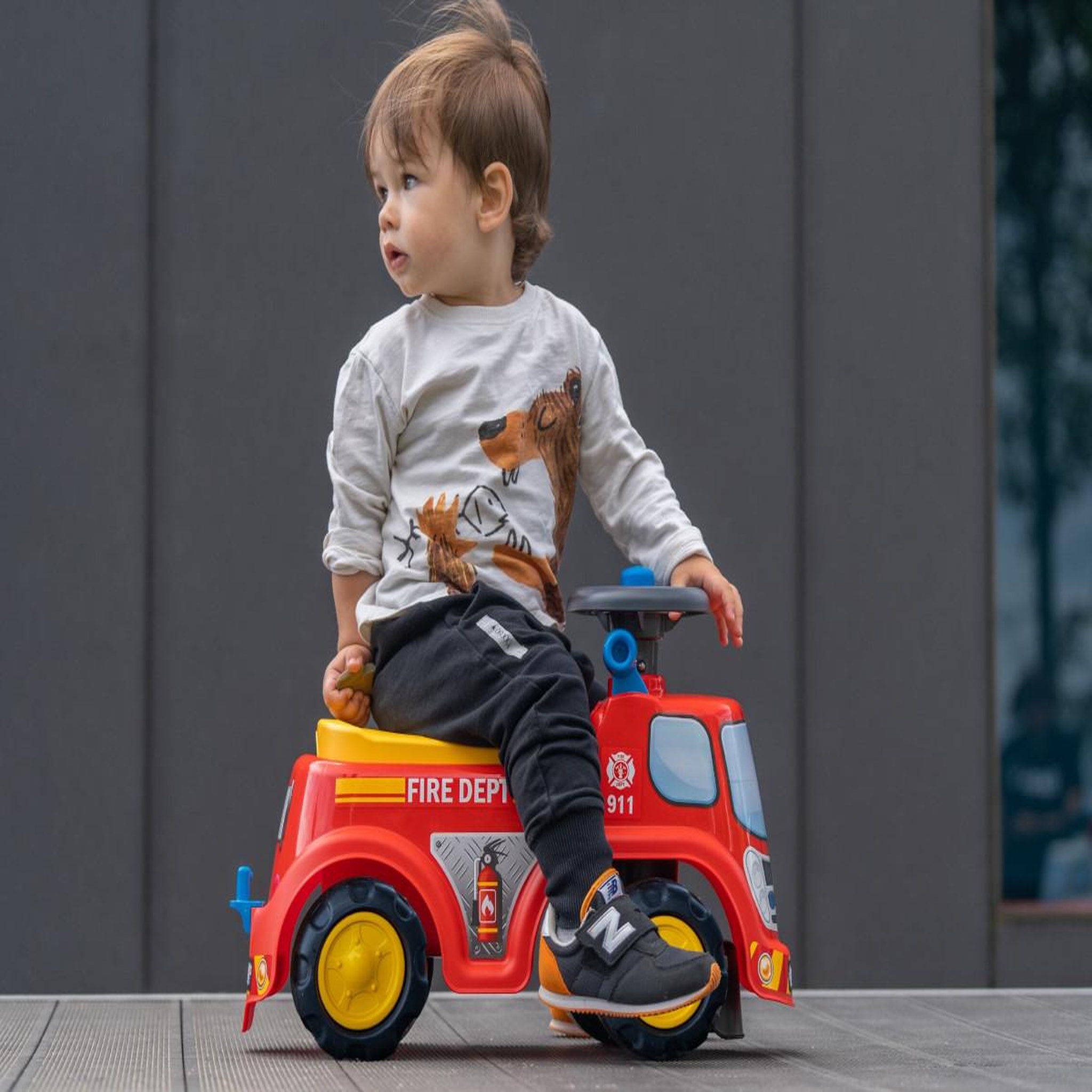Voir la diapositive 6 : FALK Porteur enfant Pompier 1 à 3 ans - Falk