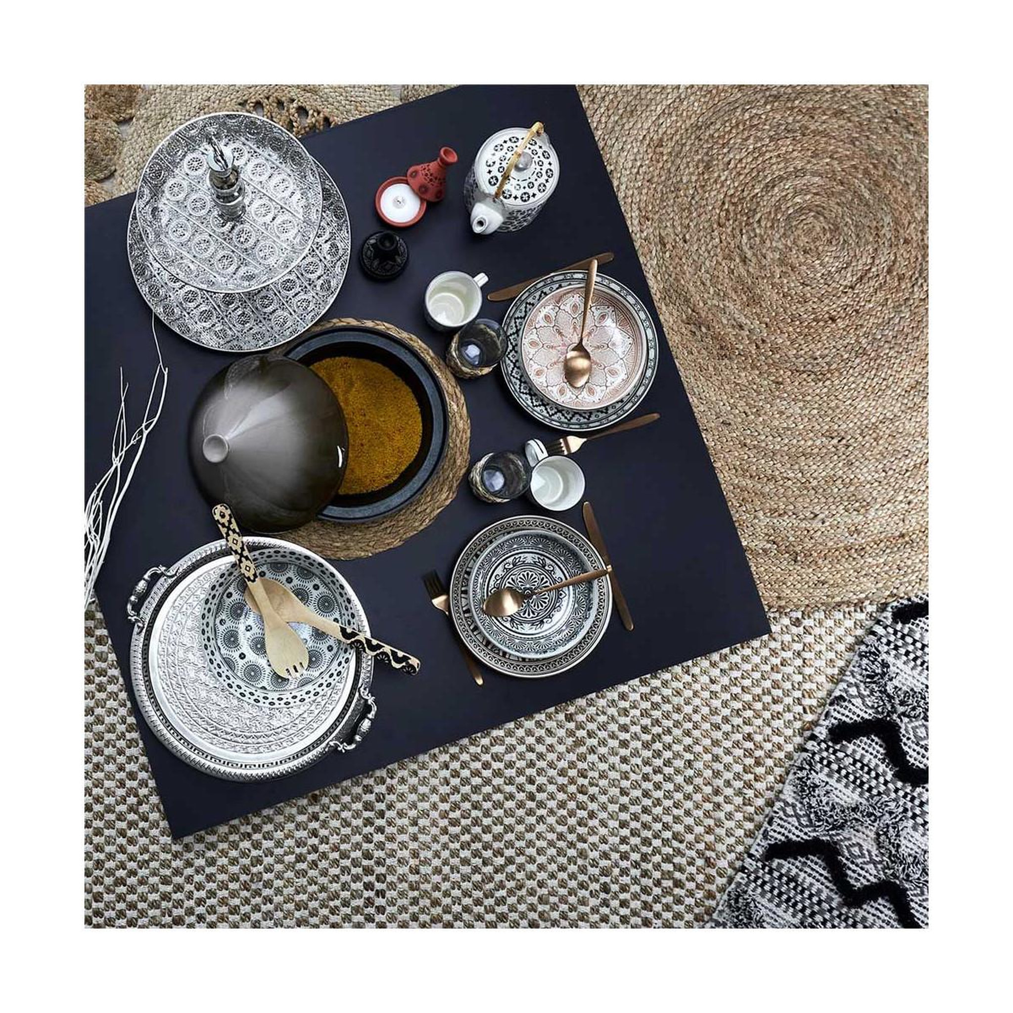 Voir la diapositive 6 : The Home Deco Factory Plateau de Présentation  Mirage  49cm Argent