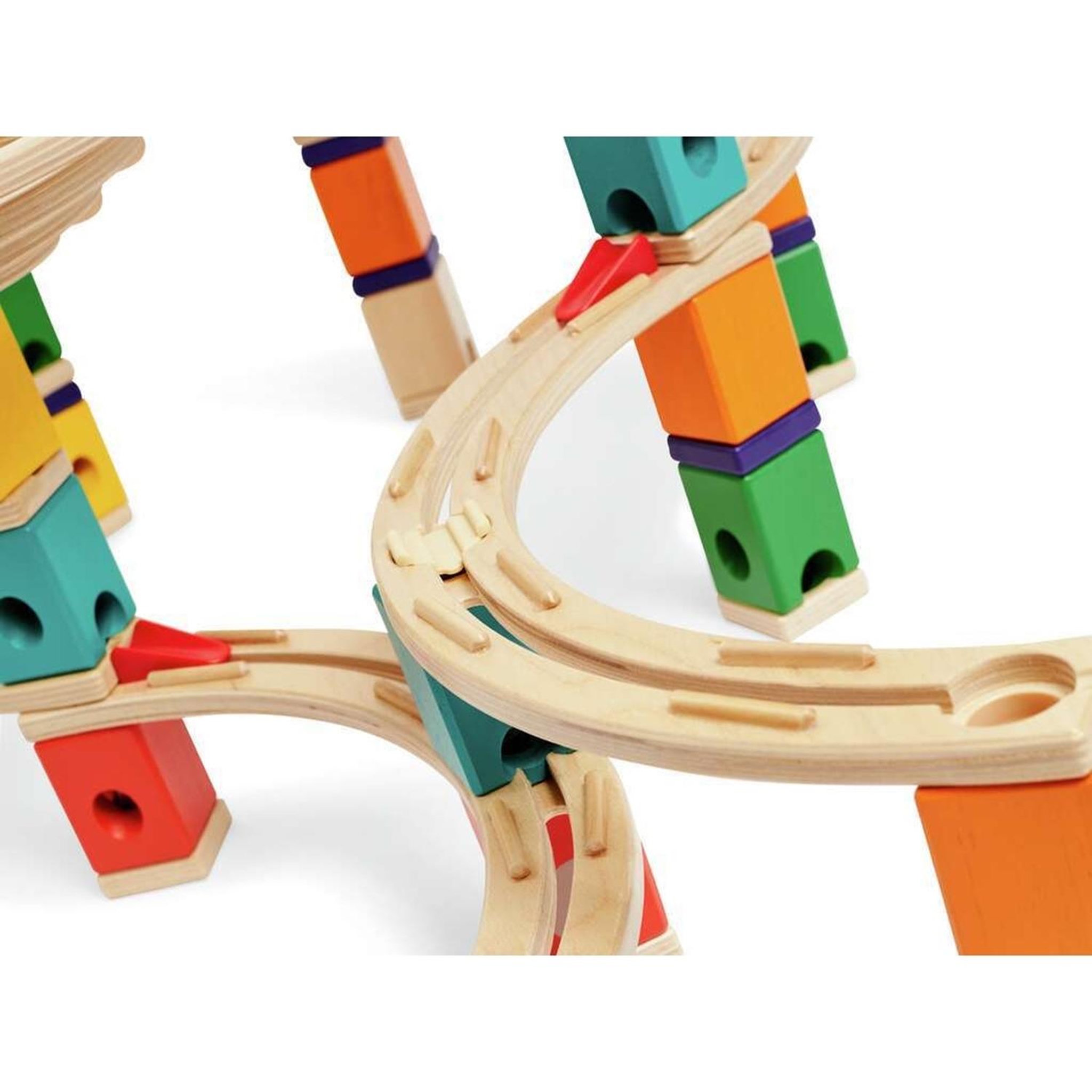 Voir la diapositive 5 : Hape Circuit à billes Le cyclone