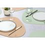 Voir la diapositive 2 : BJORN Set de table curve réversible - 6 pièces - Cuir recyclé rose pâle et vert pâle