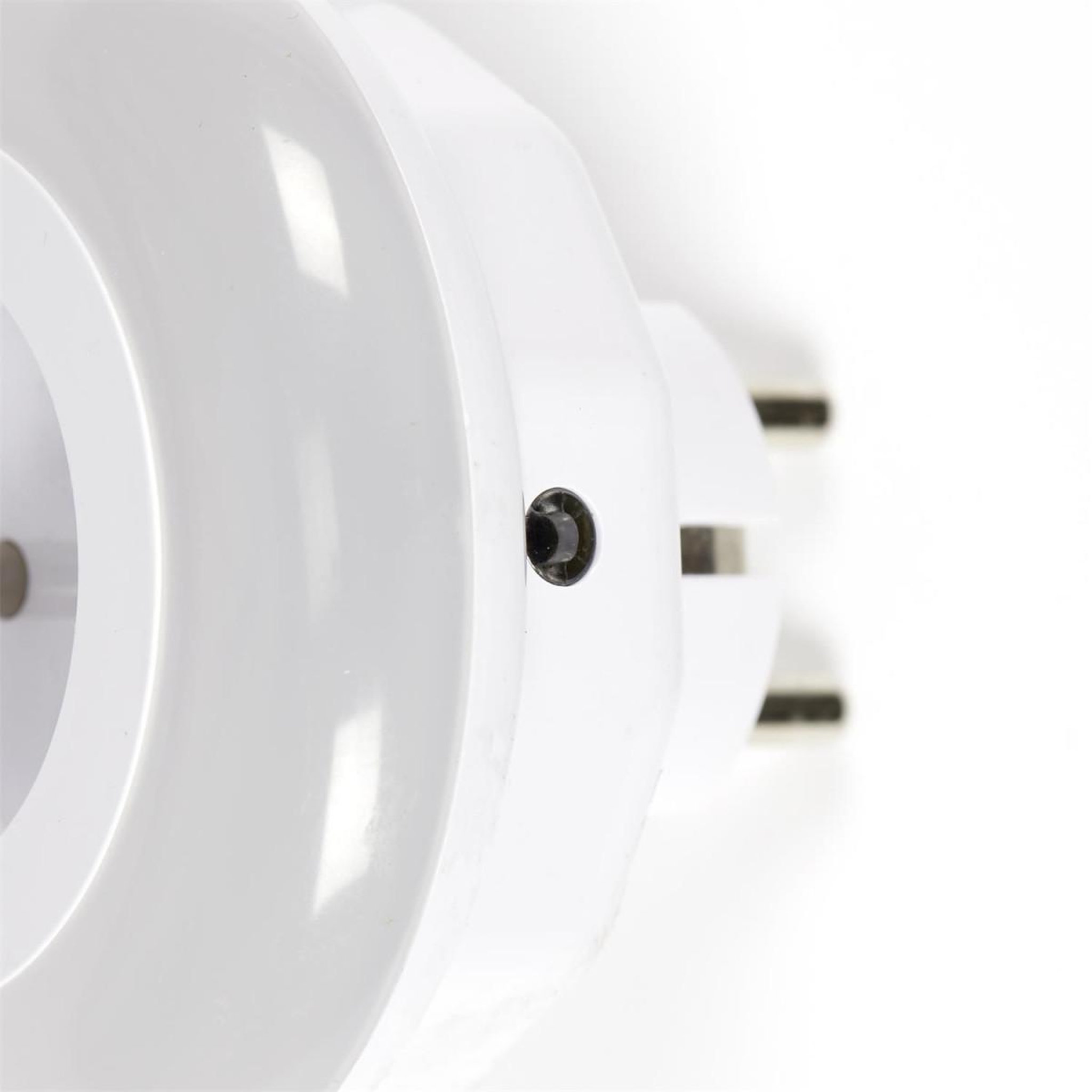 Voir la diapositive 4 : Je cherche une idee Prise led  détecteur de luminosité  8cm blanc