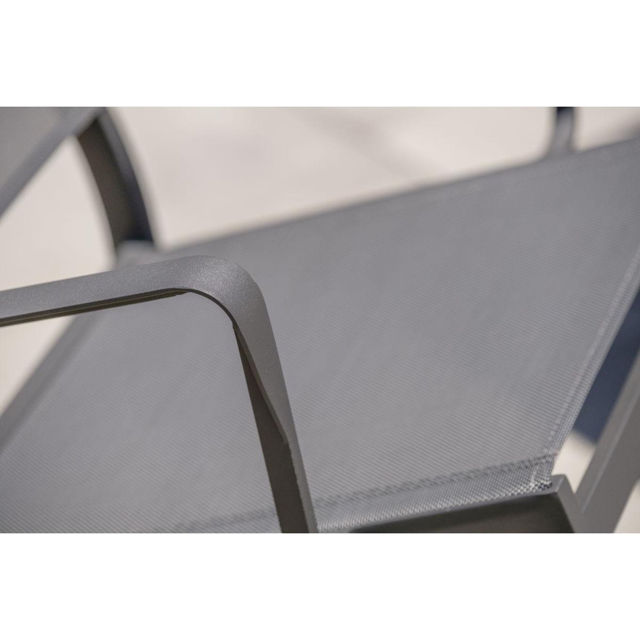 Voir la diapositive 3 : DCB GARDEN Lot de 2 Fauteuils de Jardin Empilables  Stockholm  84cm Gris Anthracite