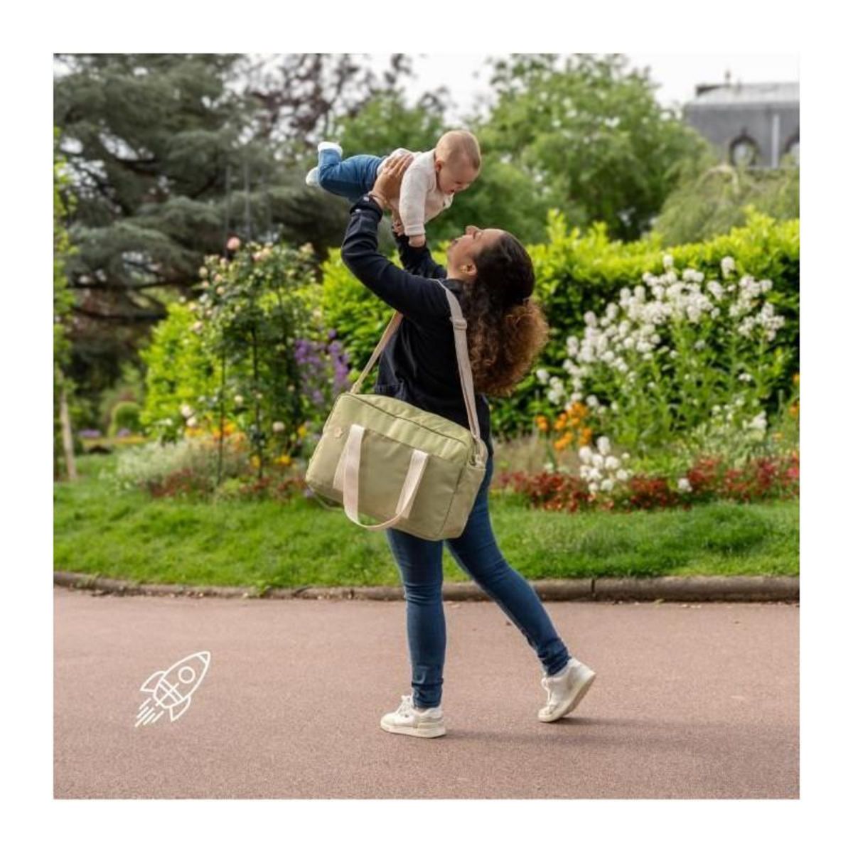 BADABULLE Badabulle Sac a langer Bowling - Grande Contenance 20L - Plan a langer et Attaches-poussette inclus, Olive