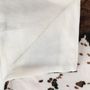 Voir la diapositive 4 : ATMOSPHERA Plaid Vache - 130 x 160 cm - Blanc et marron