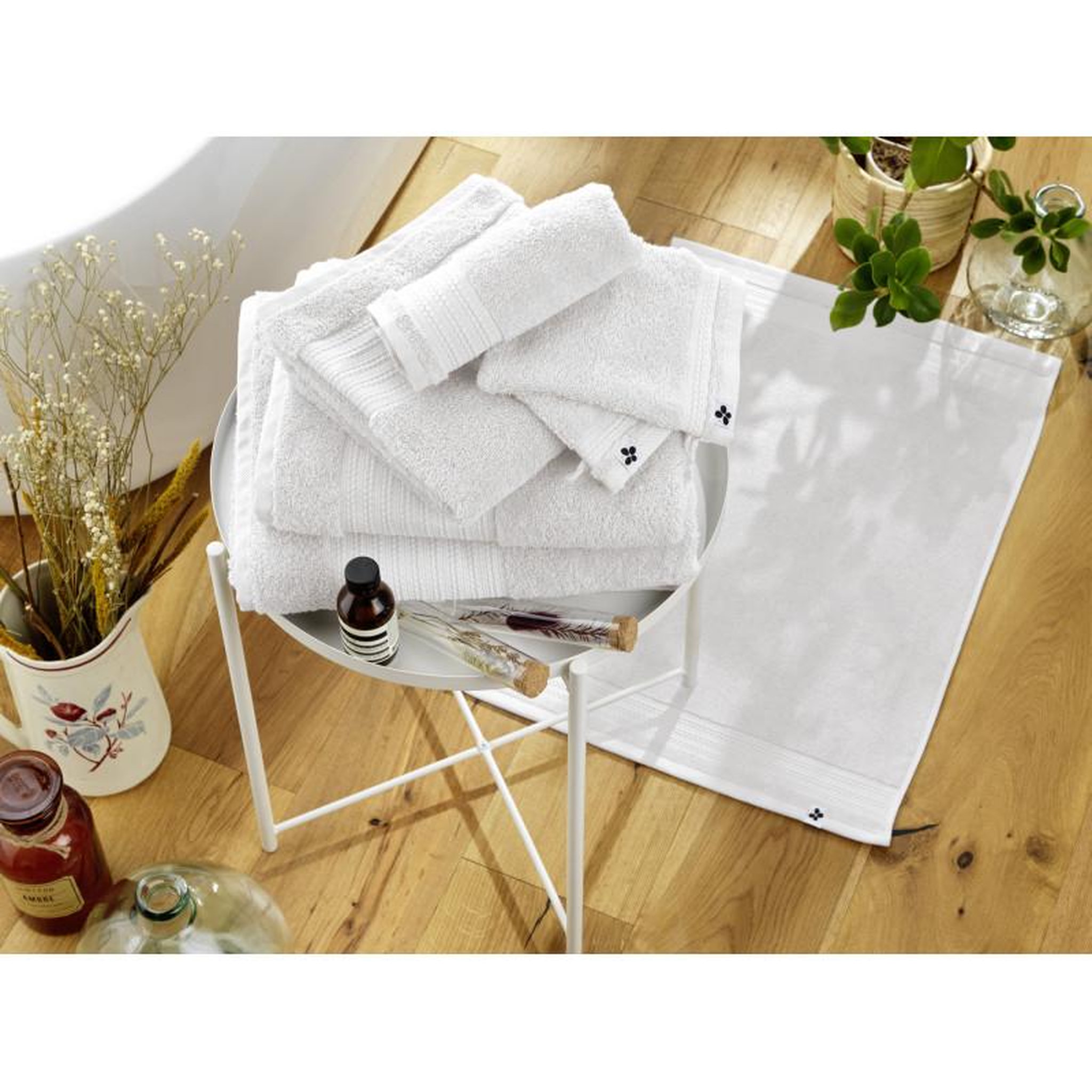 Voir la diapositive 5 : L EFFET PAPILLON Lot de 2 gants de toilette  Garance  15 x 21 cm / 100% Coton Bio / 600 gr/m² l'Effet Papillon -  - Lot de 2 Gants de toilette 15 x 21 cm