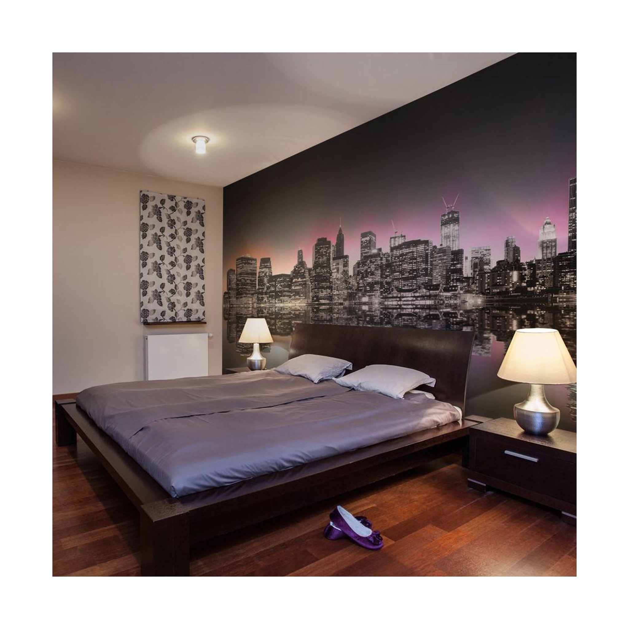 Paris Prix Papier peint  colorful glow over nyc. Coloris disponibles : Multicolore