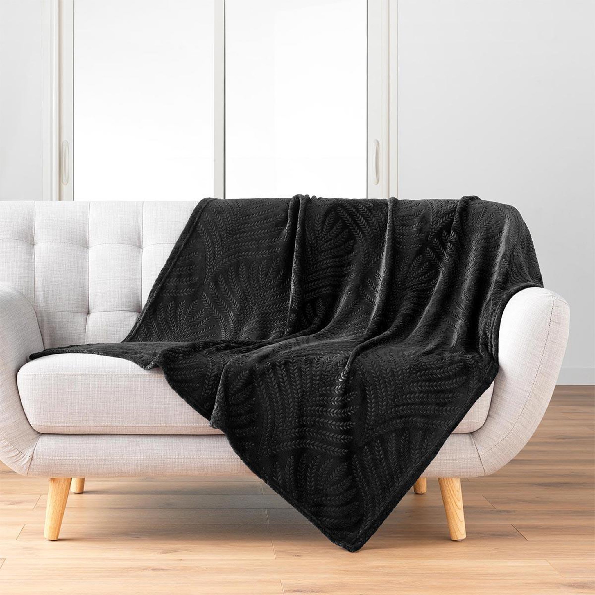 Voir la diapositive 4 : Douceur d'Intérieur Plaid uni en flanelle  nelia  125x150cm noir