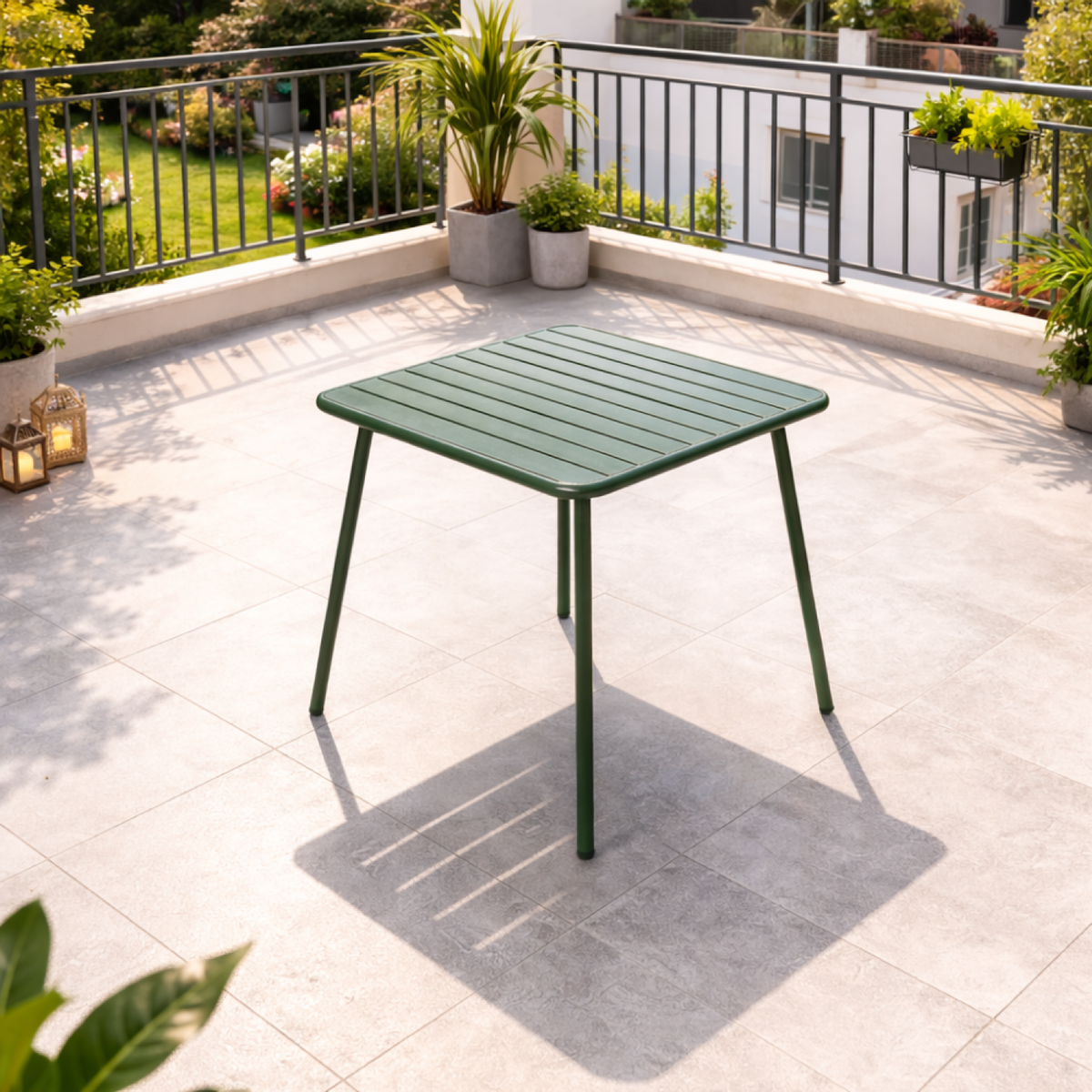 CONCEPT USINE Table carrée 4 places 70x70cm vert BERGAME