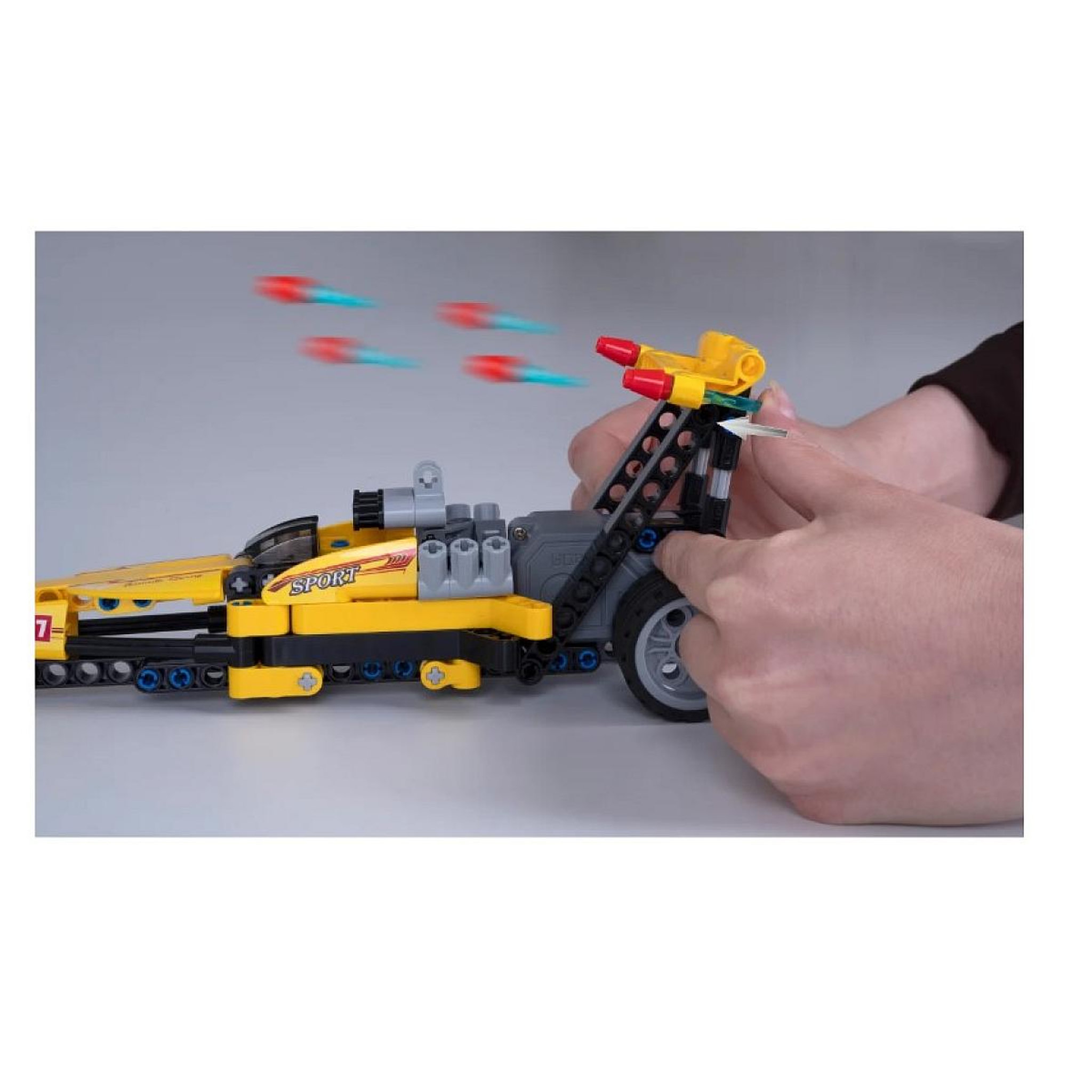 Voir la diapositive 3 : Jamara CaDA Drag Racing jaune Bricks