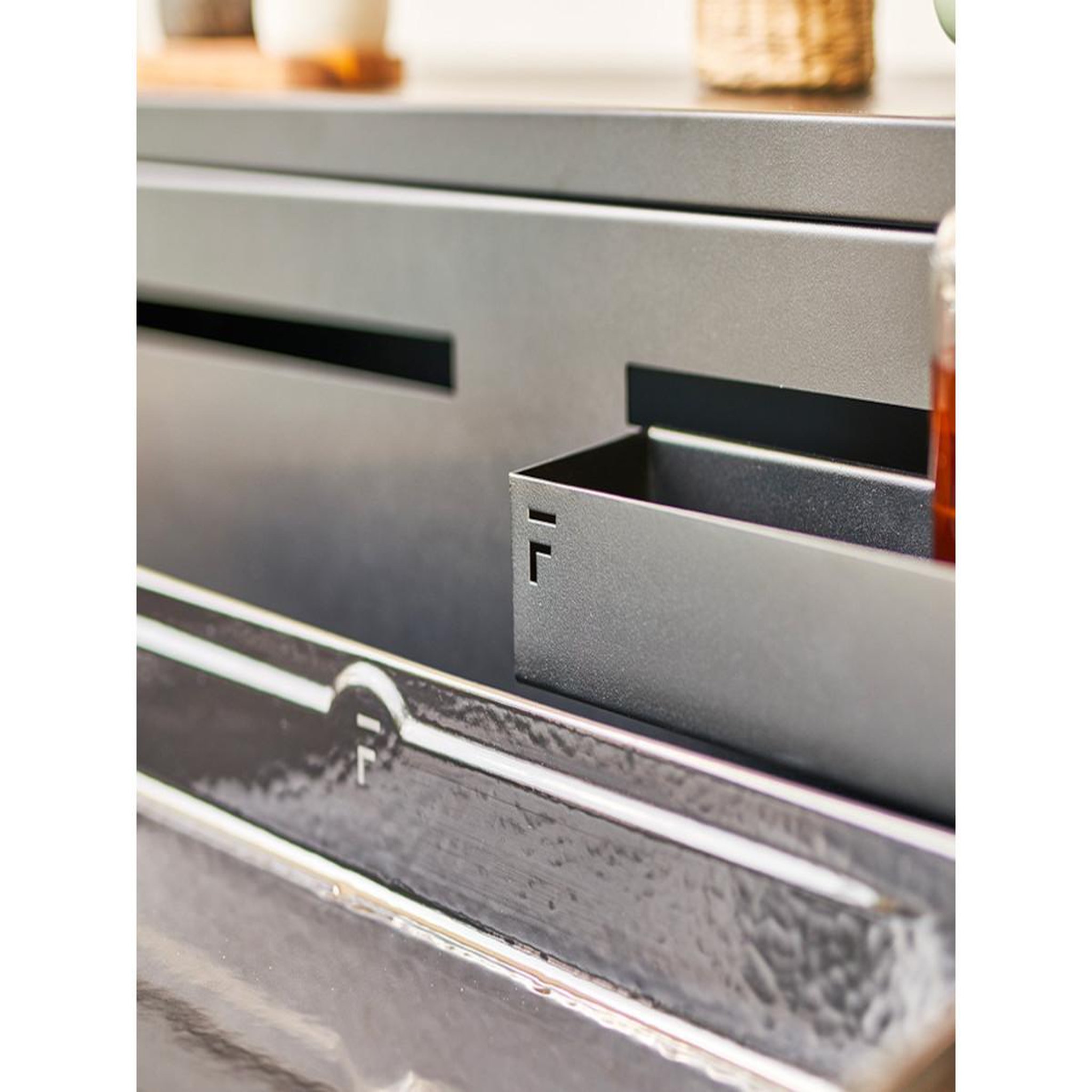 Voir la diapositive 3 : FORGE ADOUR Bac de rangement pour cuisine extérieure comptoir bar - forge adour