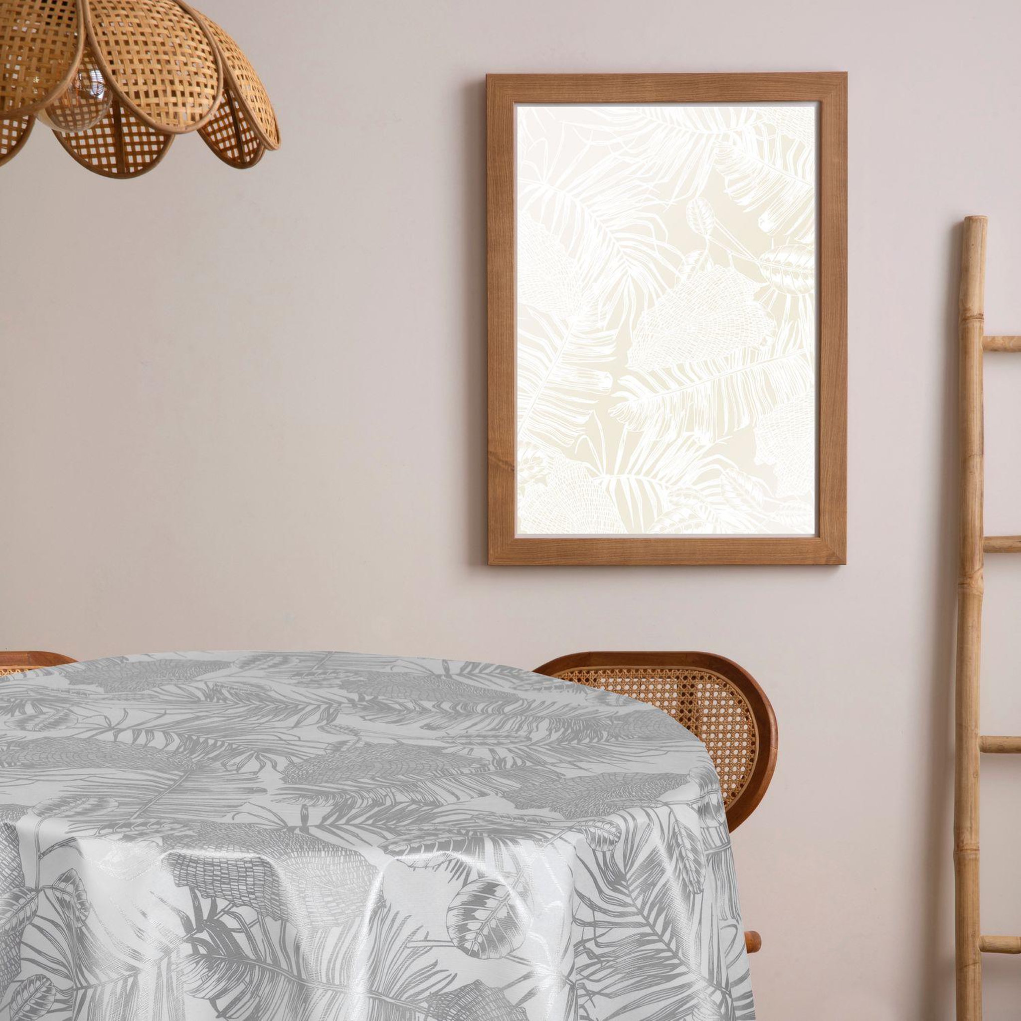 Voir la diapositive 2 : HABITABLE Nappe ronde en toile cirée nacrée VITALI - Diam. 150 cm - Blanc