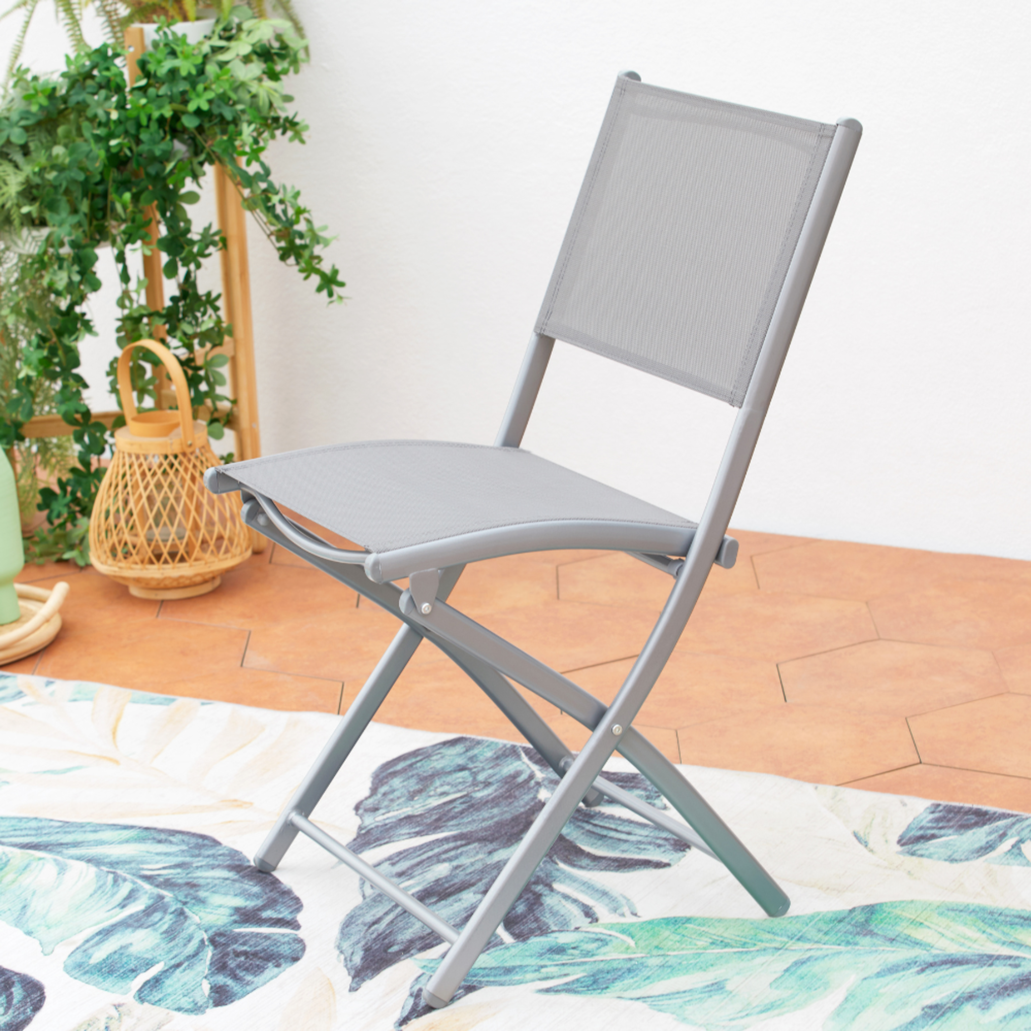 Voir la diapositive 2 : CONCEPT USINE Lot de 4 chaises en acier molvina