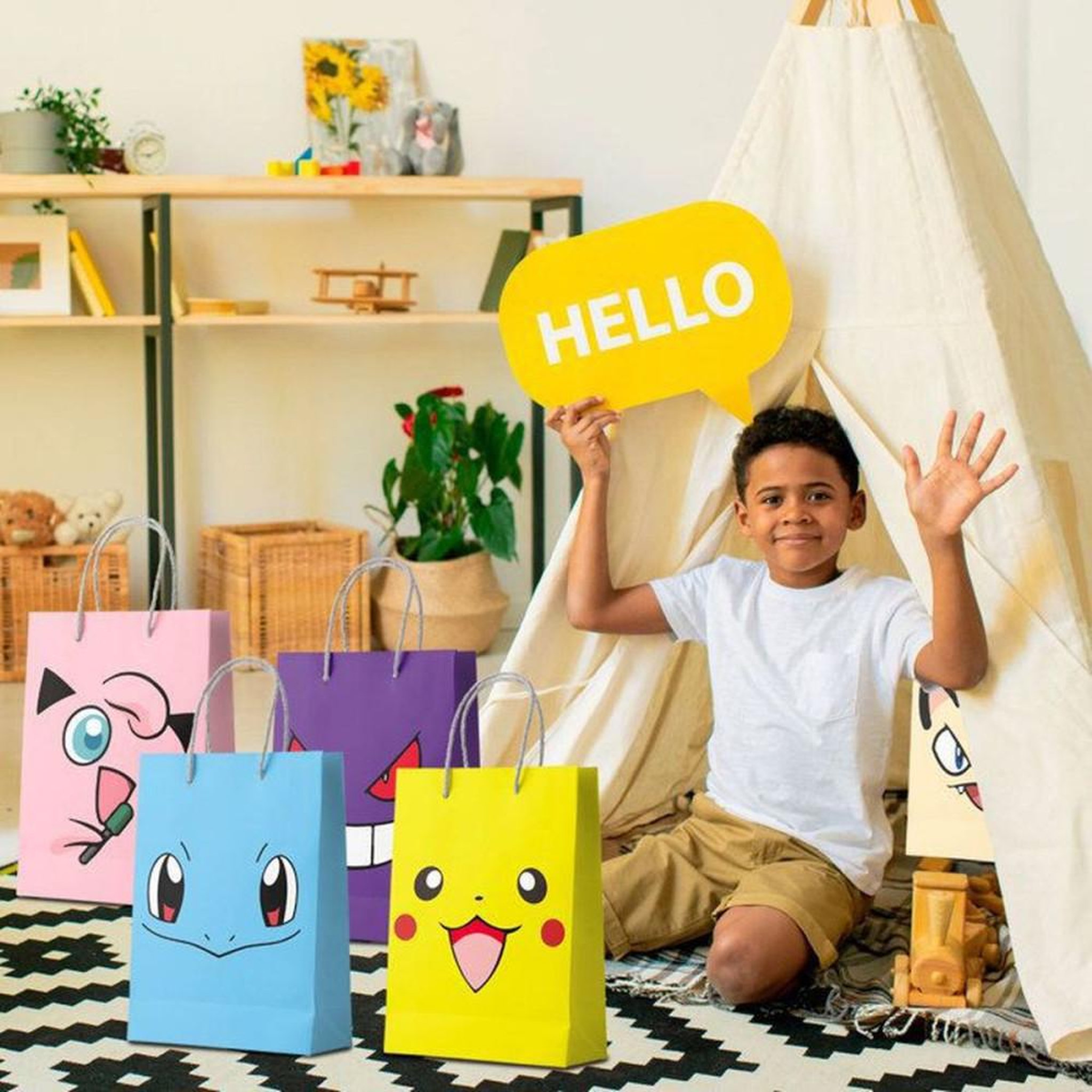 Voir la diapositive 2 : Sacs cadeaux en papier Pikachu (Pokémon) – lot de 24 multicolores avec anses