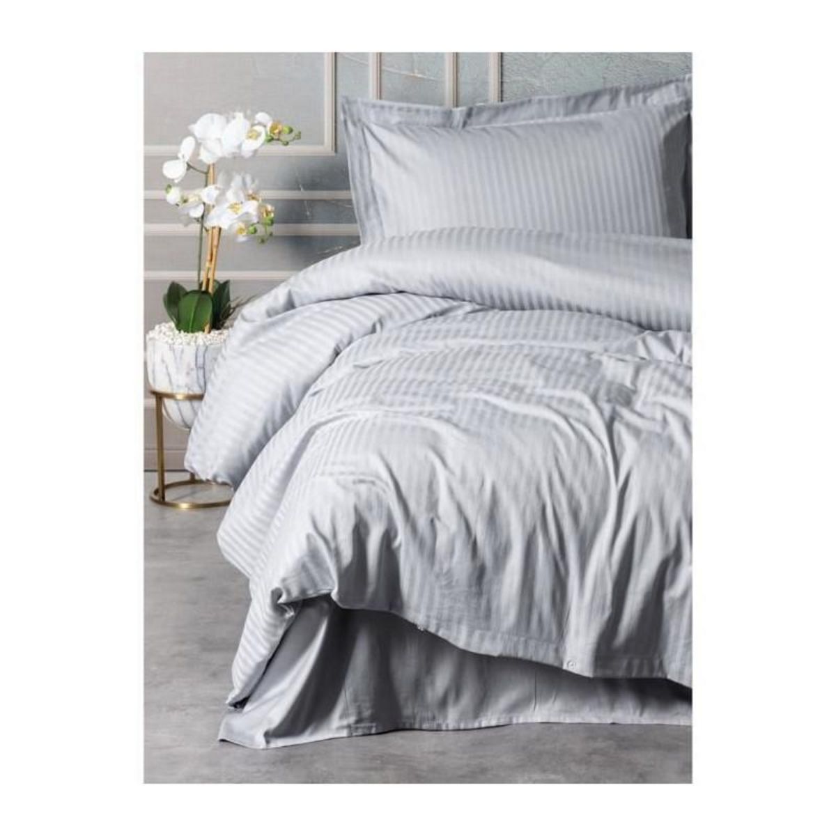 GENERIQUE Parure de lit - 129CTF24636 - 1 housse de couette 220 x 240 cm + 2 taies d'oreiller 60 x 60 cm - Satiné 100% coton - Gris