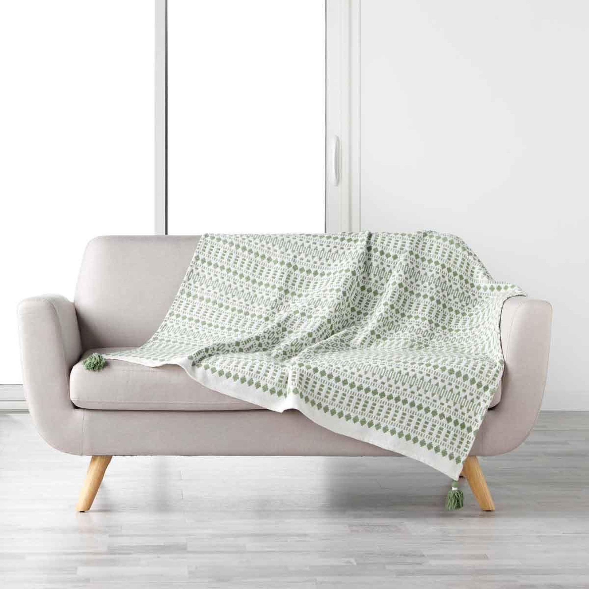 Douceur d'Intérieur Plaid déco à pompons  maldives  125x150cm kaki