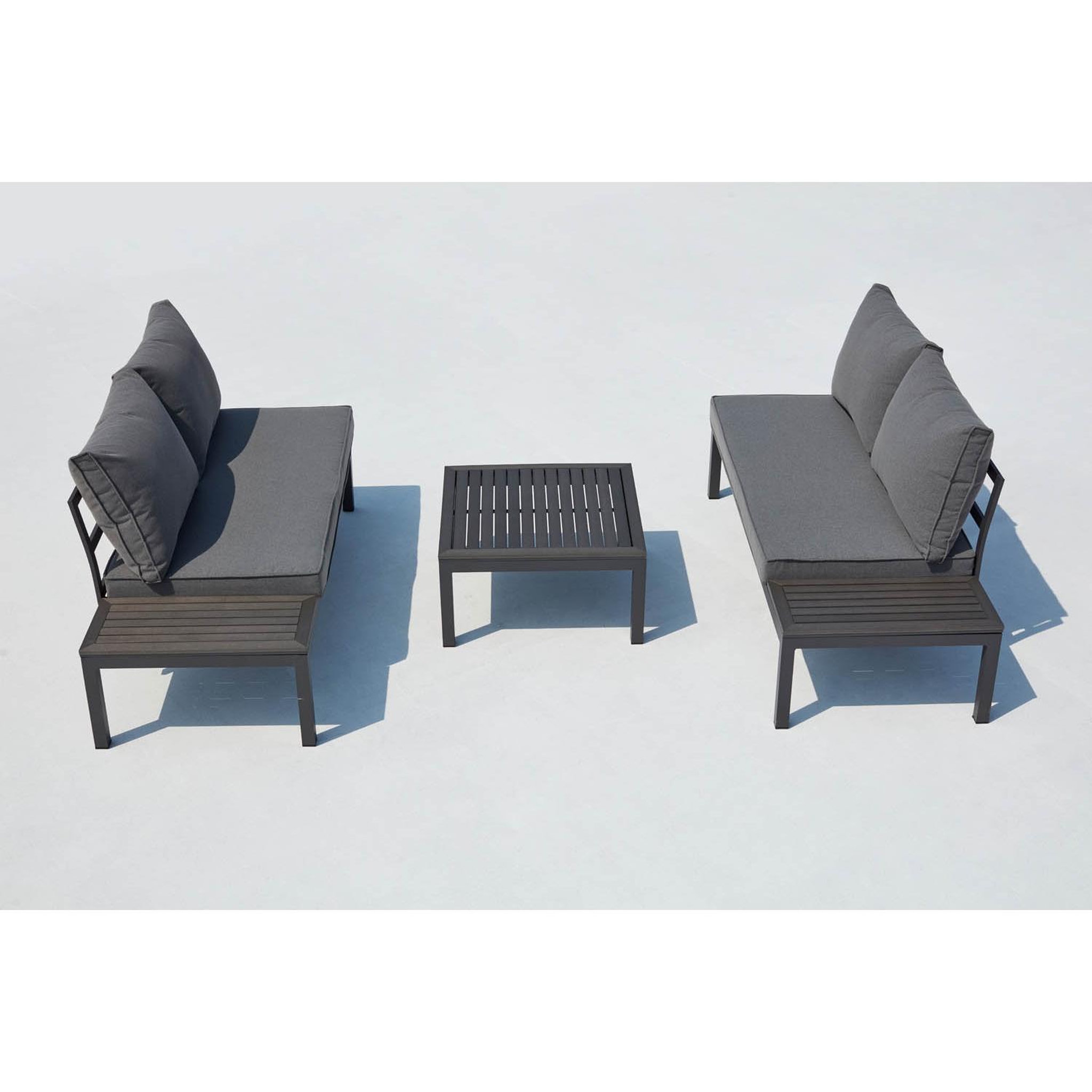 Voir la diapositive 3 : CONCEPT USINE Salon de jardin 4 places en aluminium et acier gris foncé lolea