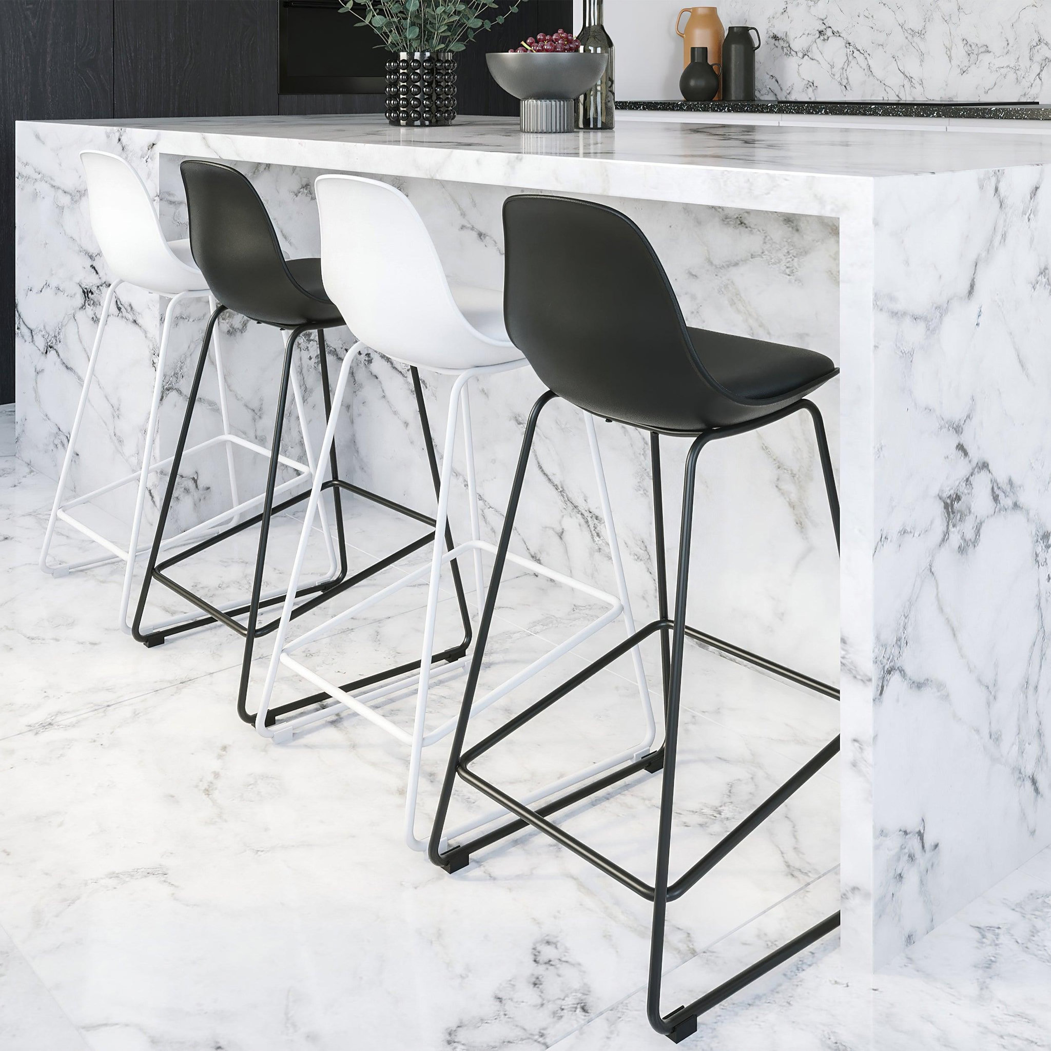 Voir la diapositive 6 : MAISON PAVANE Lot de 2 chaises pour îlot central 65 cm blanches-leni
